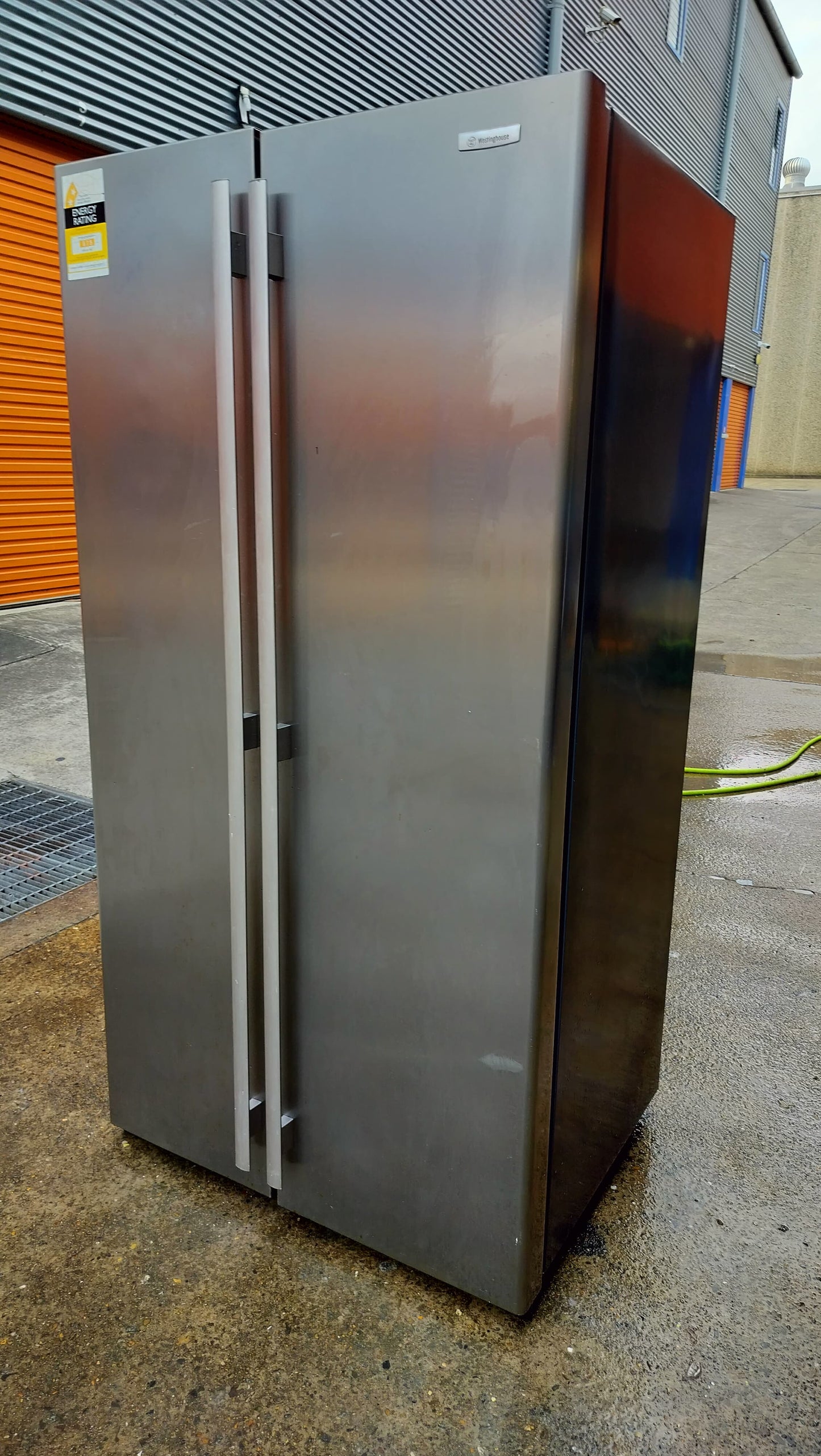 **WESTINGHOUSE SIDE BY SIDE 606 LITRES FRIDGE FREEZER**