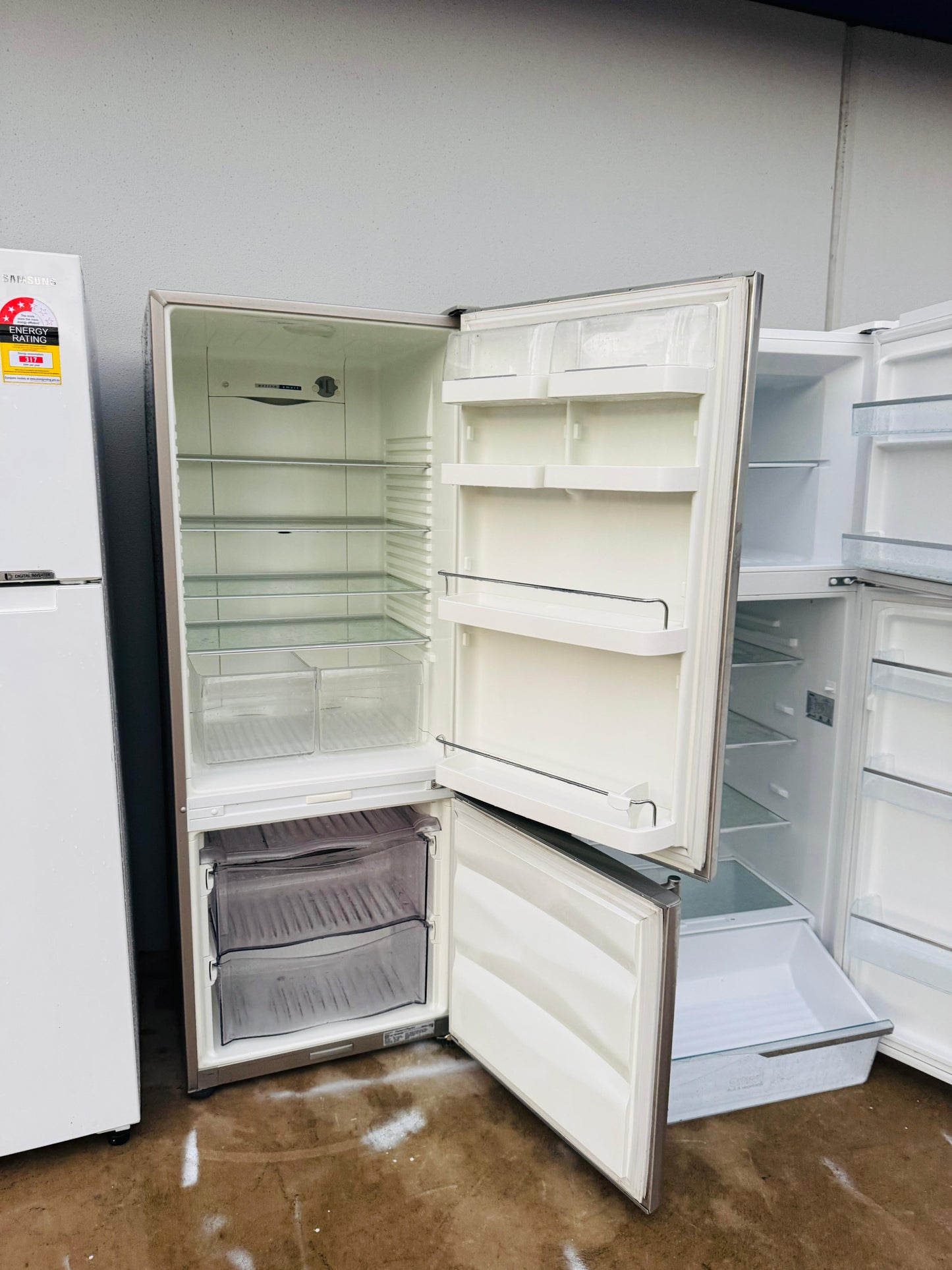 **FISHER & PAYKEL 403 LITRES FRIDGE FREEZER**