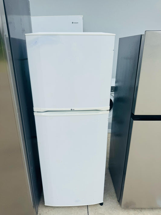 **LG 205 LITRES FRIDGE FREEZER**