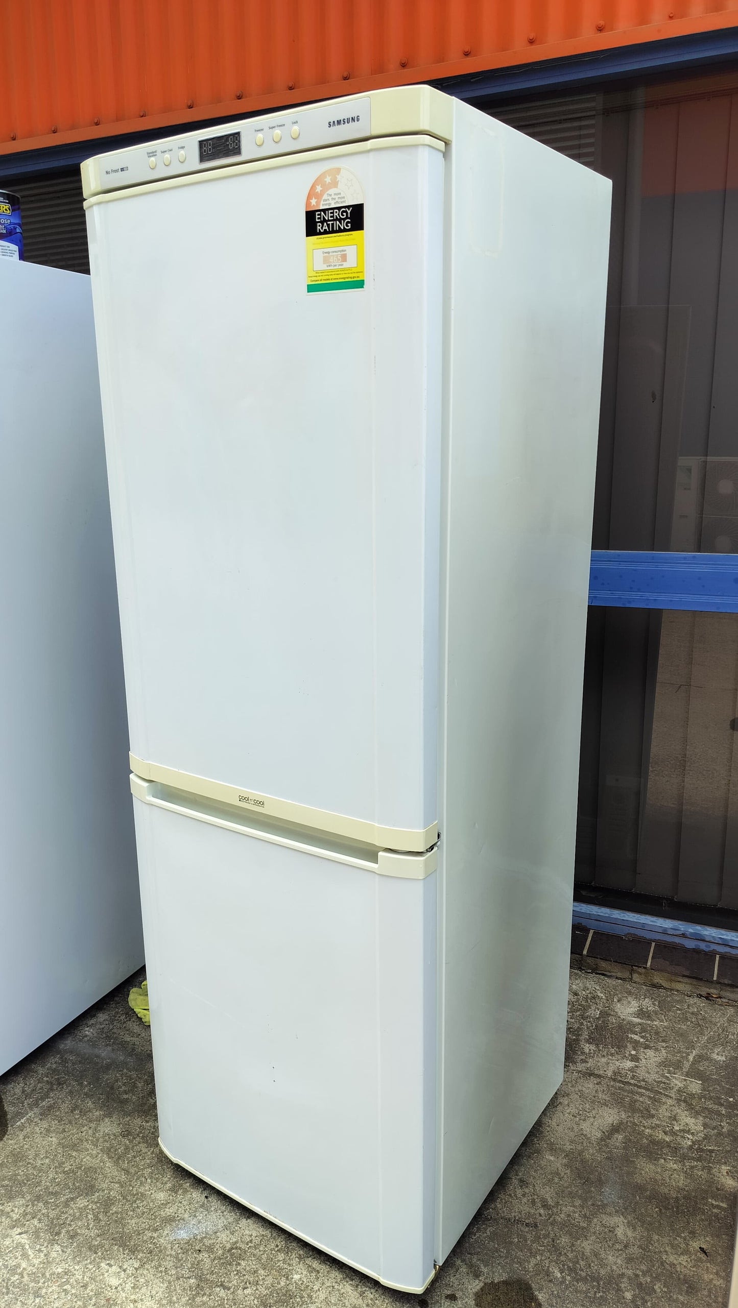 **SAMSUNG 316 LITRES FRIDGE FREEZER**