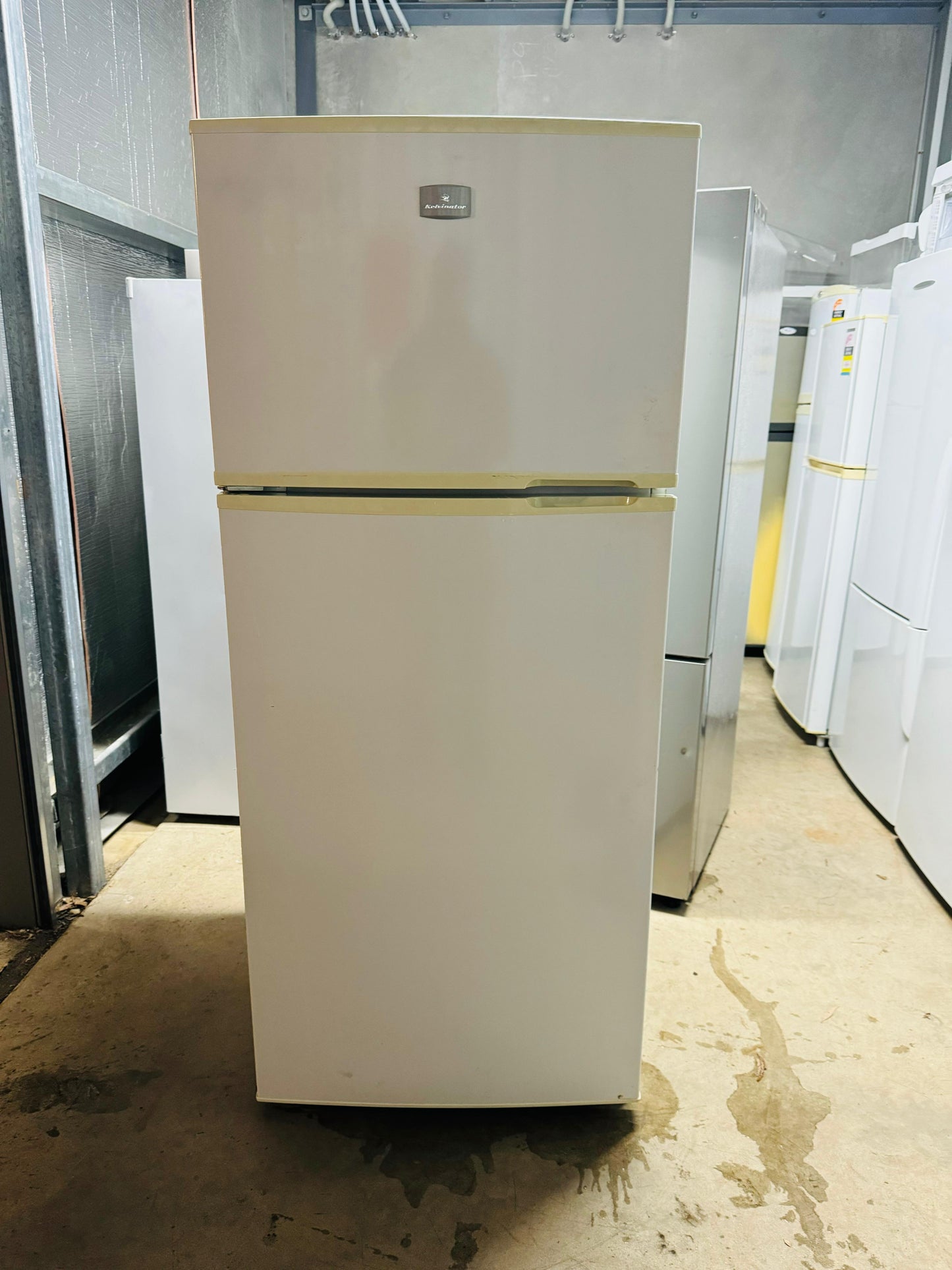 **KELVINATOR 420 LITRES FRIDGE FREEZER**