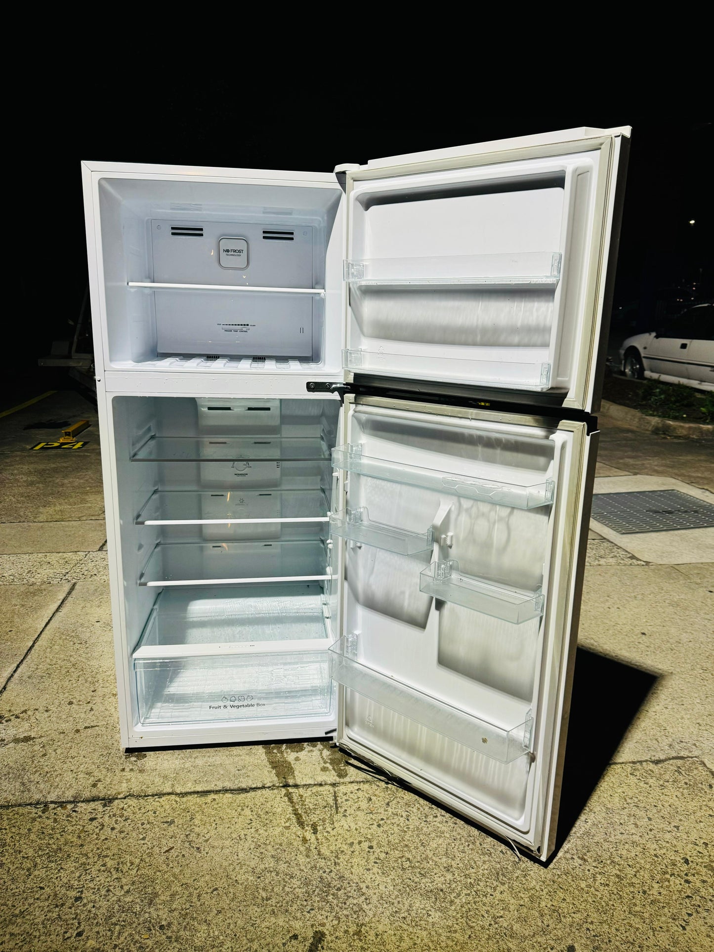 **HISENSE 460 LITRES FRIDGE FREEZER**