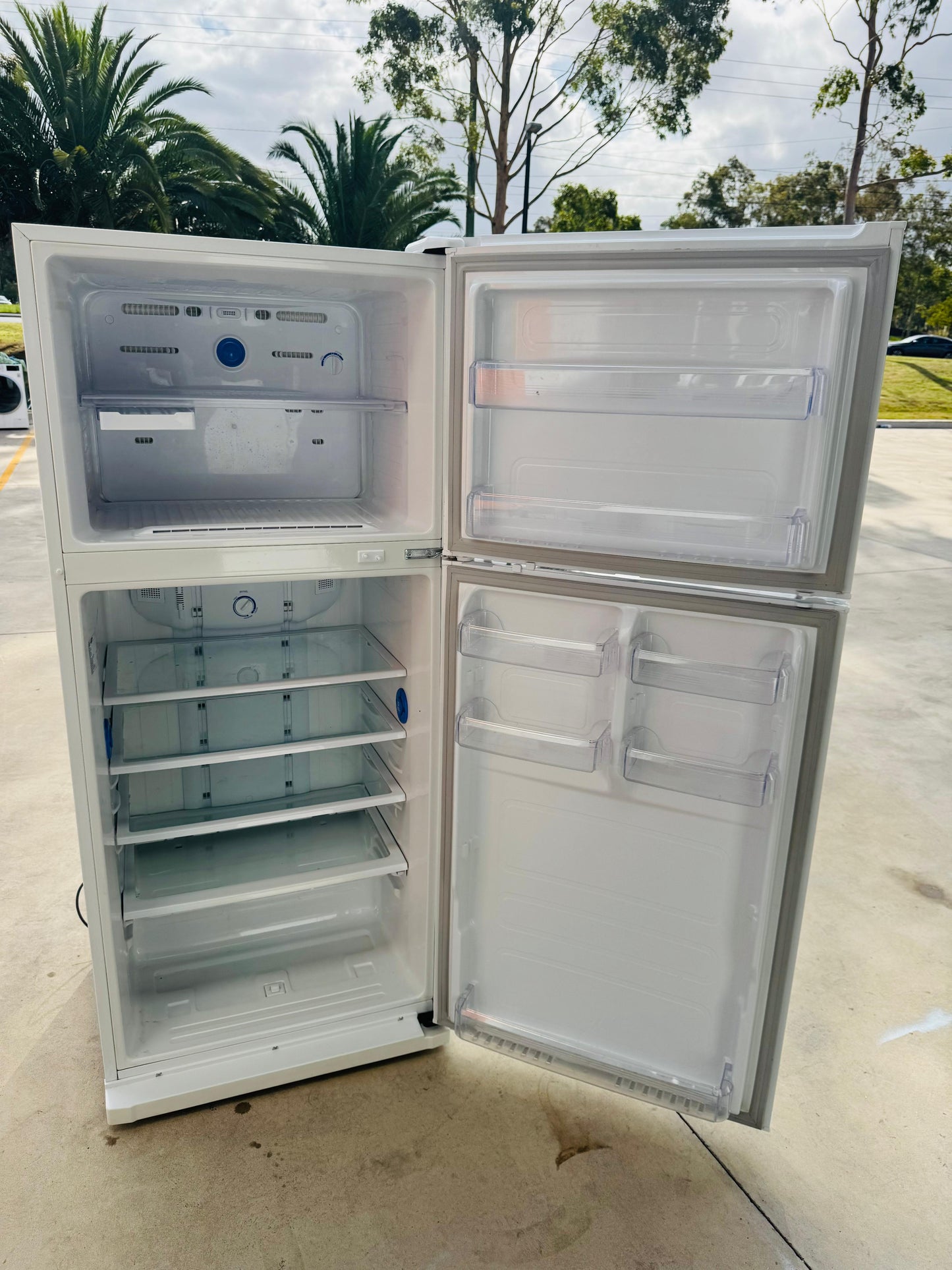 **SAMSUNG 434 LITRES FRIDGE FREEZER**