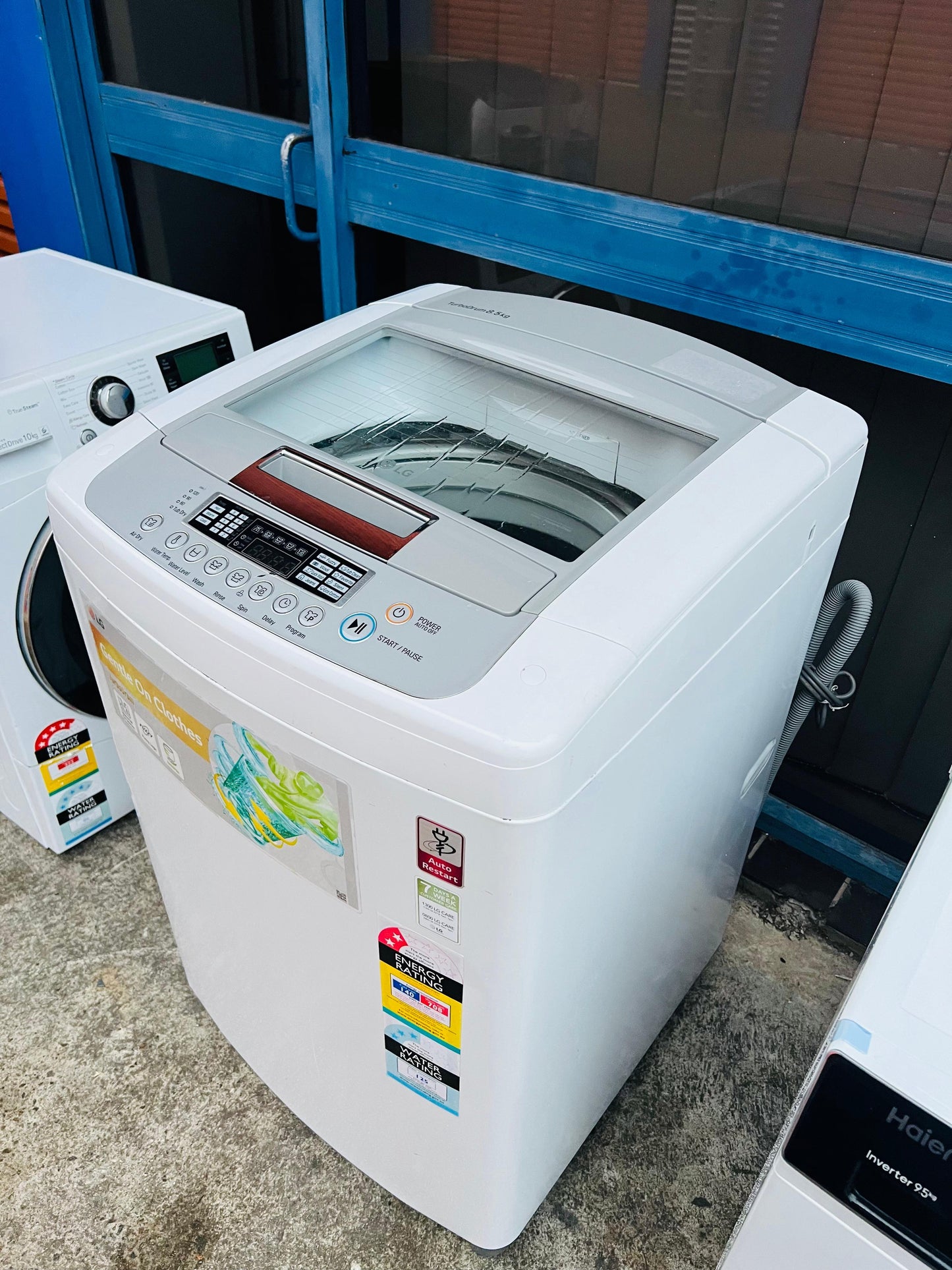 **LG 8.5 KGS TOP LOADER WASHING MACHINE**