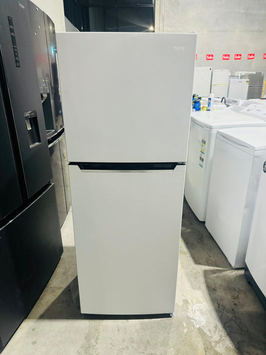 **CHIQ 202 LITRES FRIDGE FREEZER**