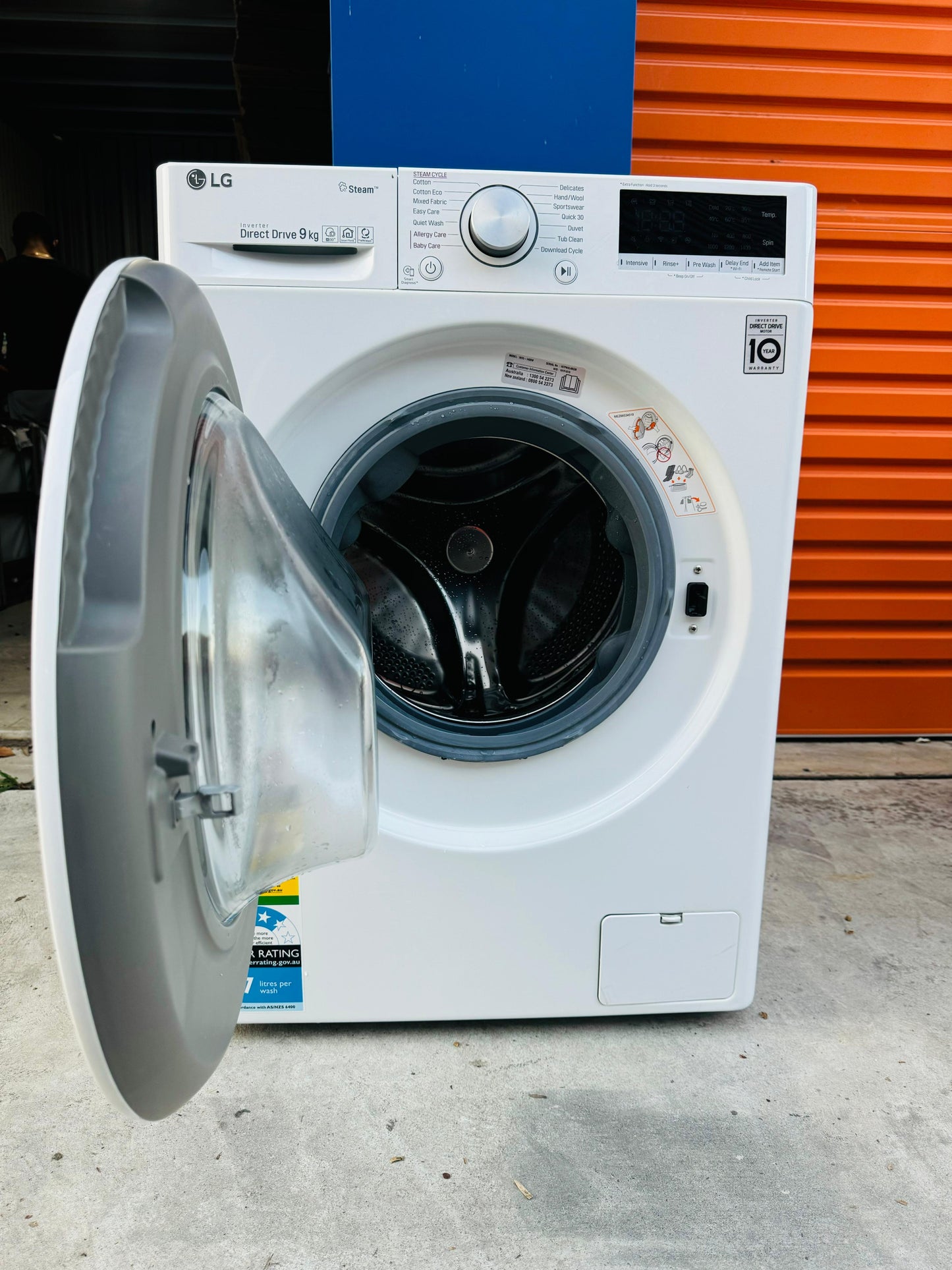 **LG 9KGS FRONT LOADER WASHING MACHINE**