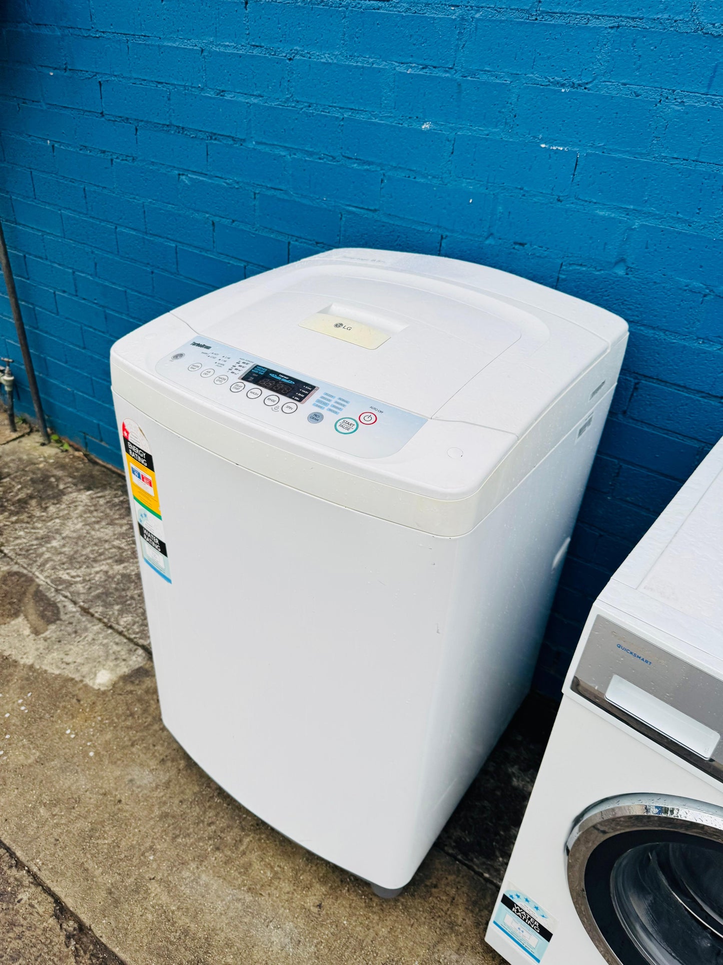 **LG 8.5 KGS TOP LOADER WASHING MACHINE**