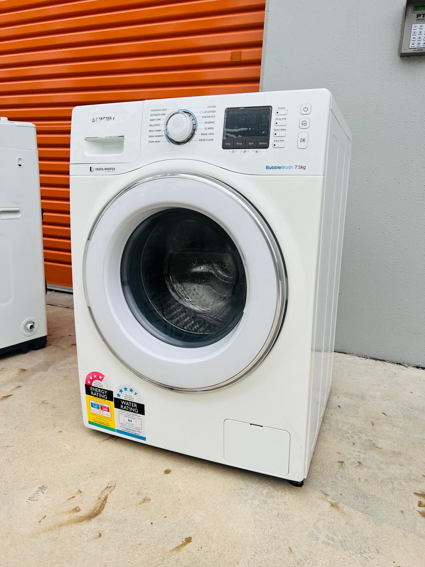 **SAMSUNG 7.5KGS FRONT LOADER WASHING MACHINE**