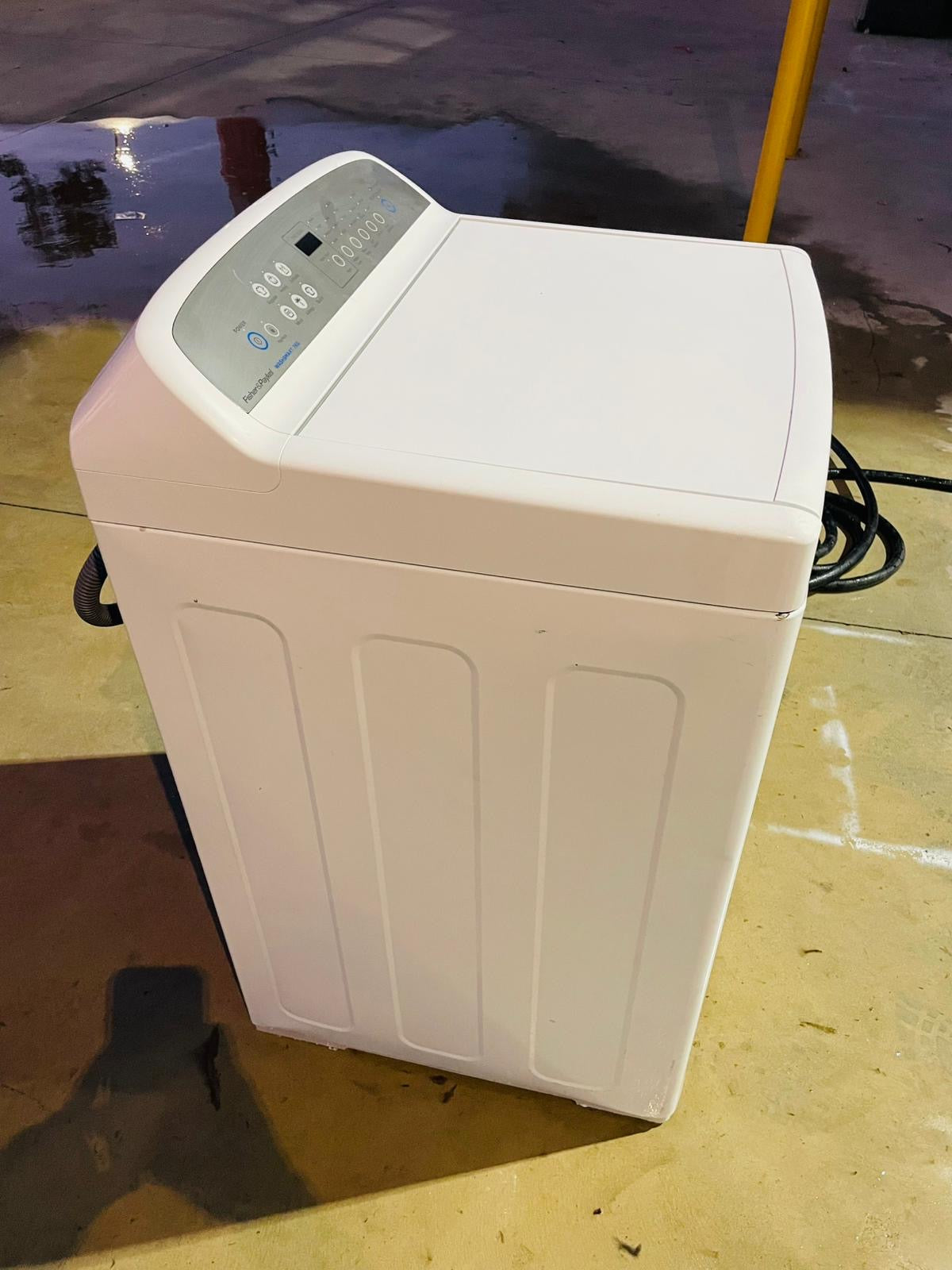 **FISHER & PAYKEL 7 KGS TOP LOADER WASHING MACHINE**