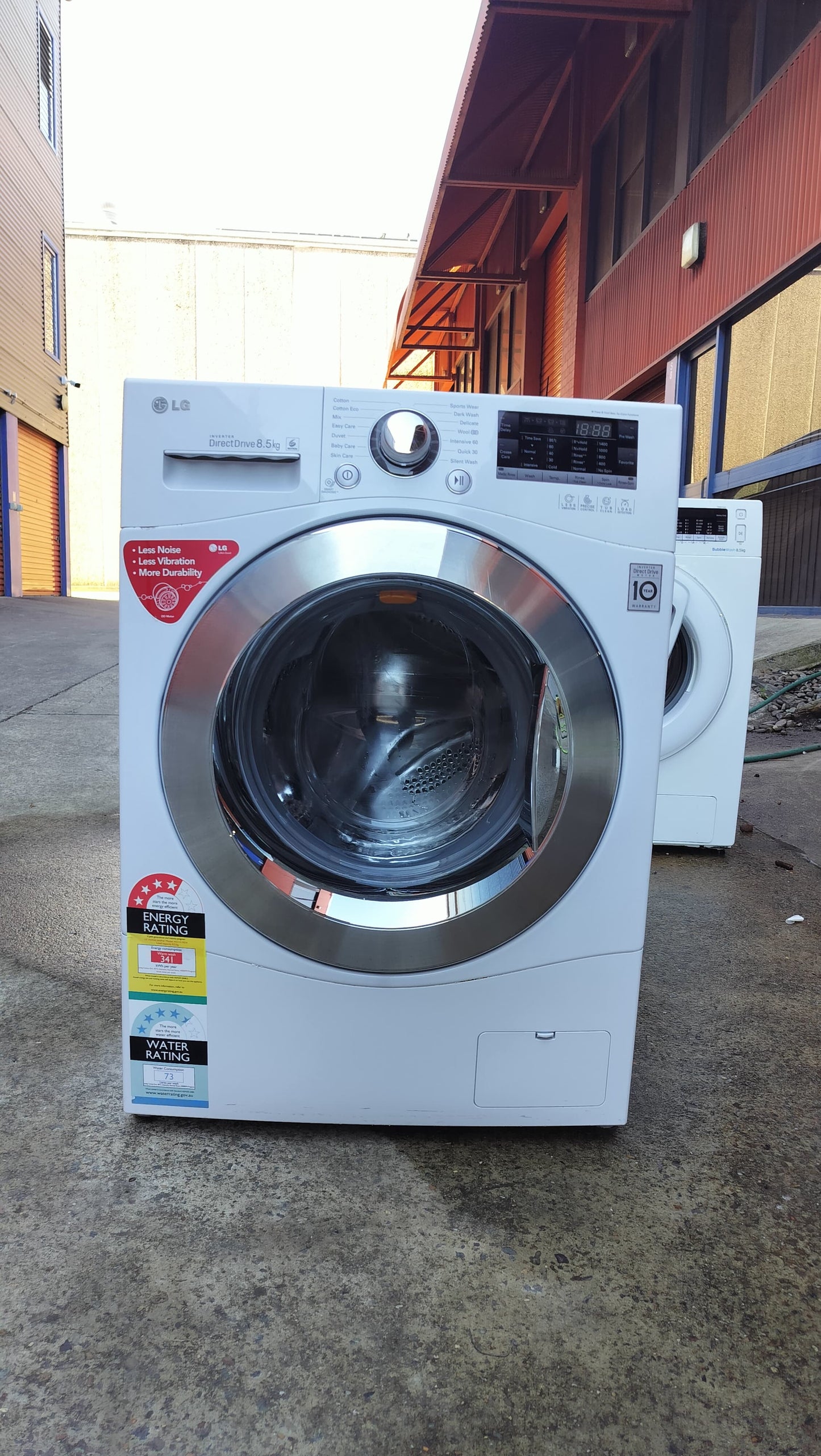 **LG 8.5kg FRONT LOADER WASHING MACHINE**