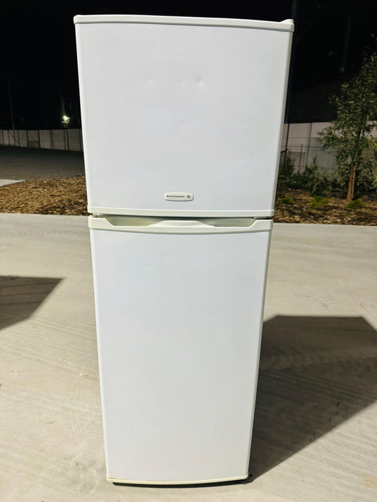 **KELVINATOR 245 LITRES FRIDGE FREEZER**