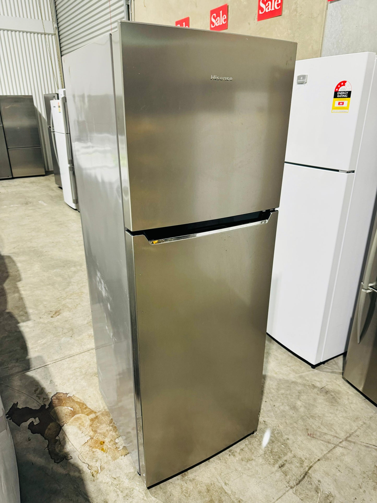 **HISENSE 350 LITRES FRIDGE FREEZER**