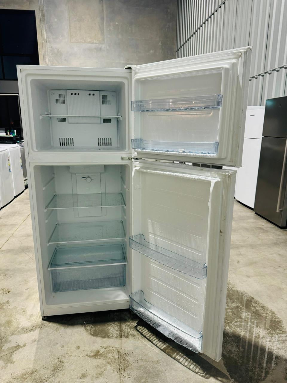 **YOKOHAMAA 400 LITRES FRIDGE FREEZER***