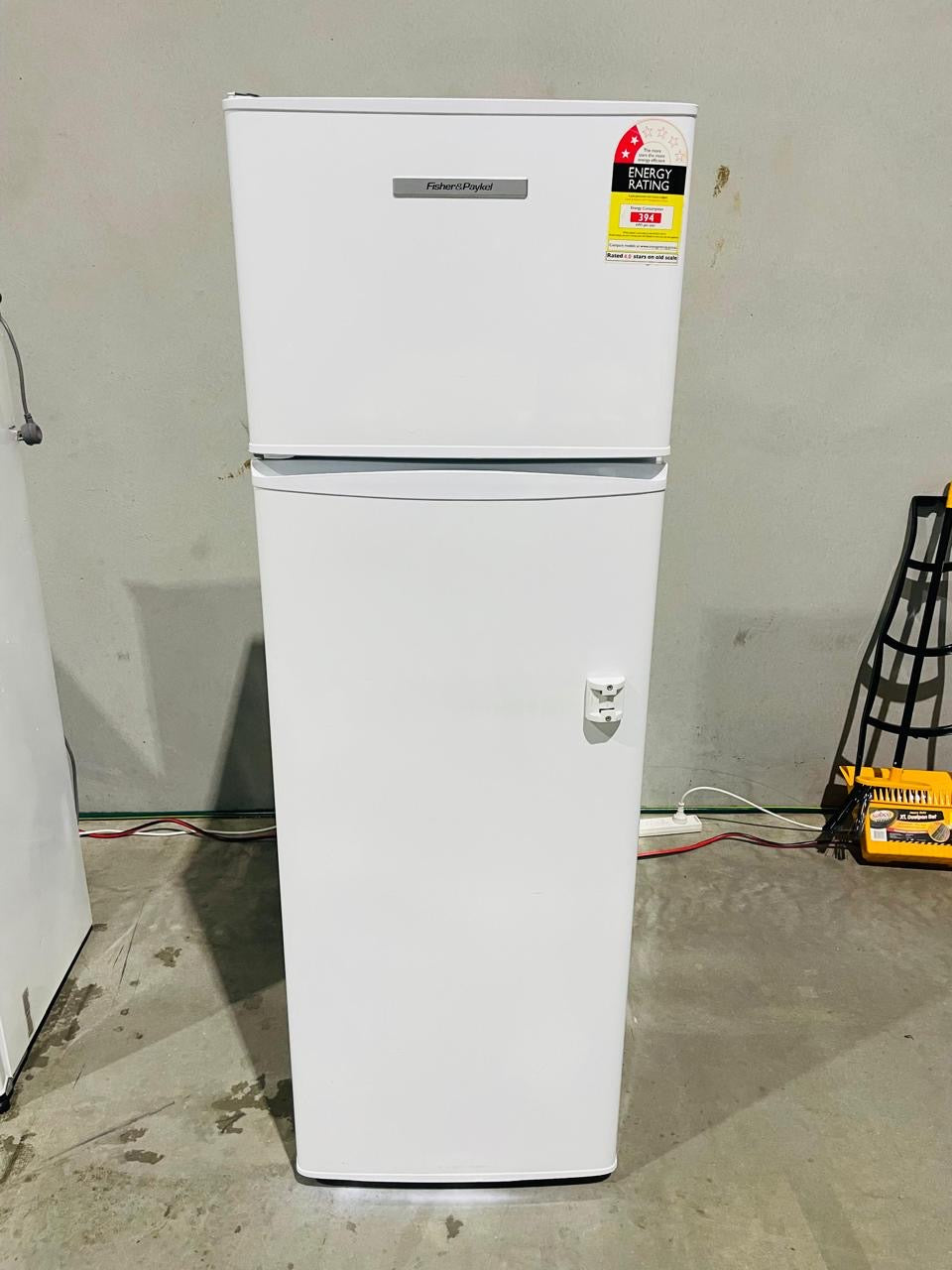 **FISHER & PAYKEL 248 LITRES FRIDGE FREEZER**