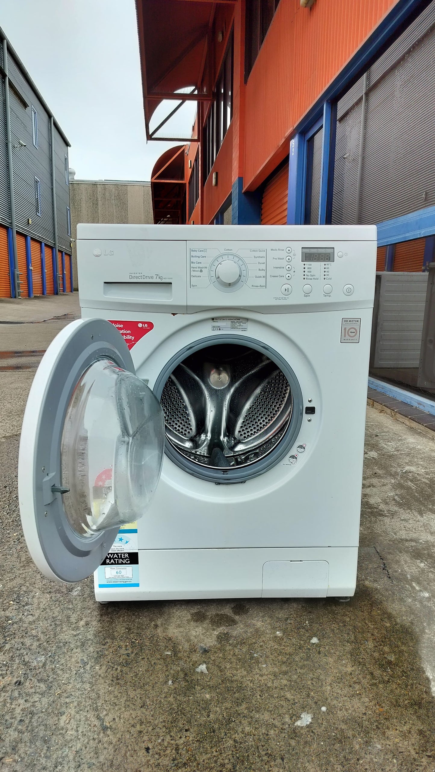 **LG 7 KGS FRONT LOADER WASHING MACHINE**