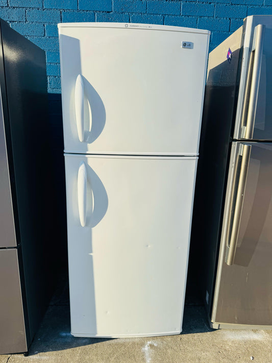 **LG 402 LITRES FRIDGE FREEZER**