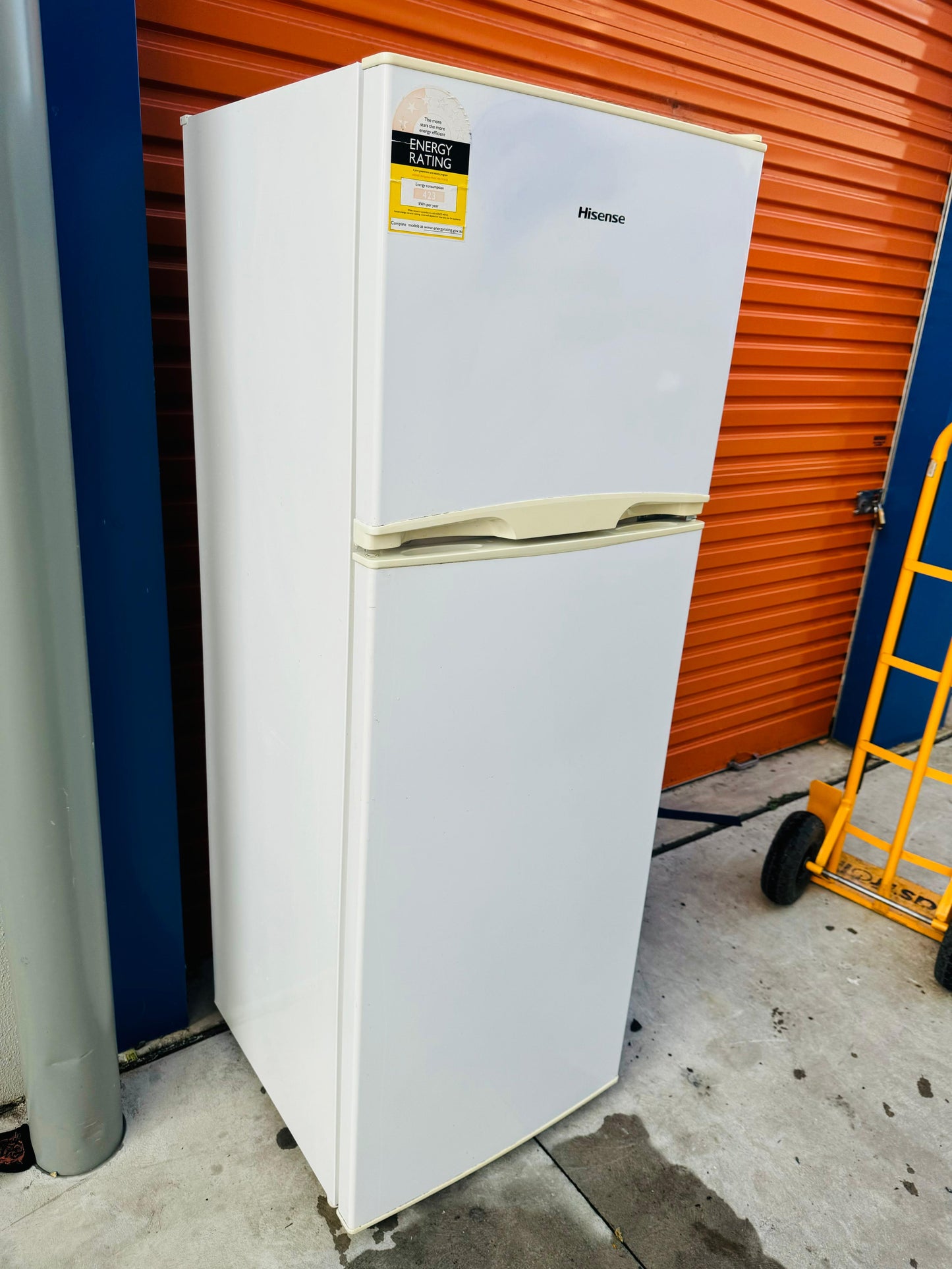 **HISENSE 342 LITRES FRIDGE FREEZER**