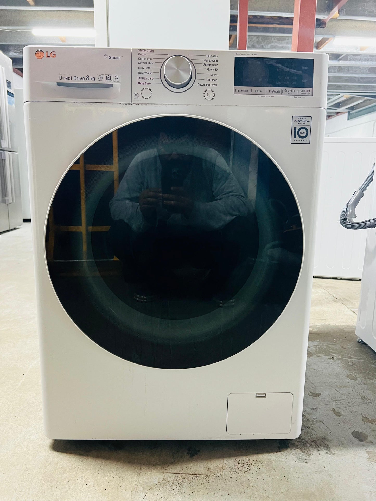 **LG 8KGS FRONT LOADER WASHING MACHINE**