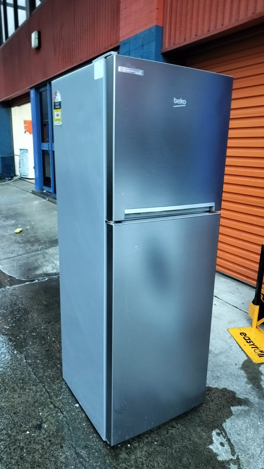 **BEKO 248 LITRES FRIDGE FREEZER**