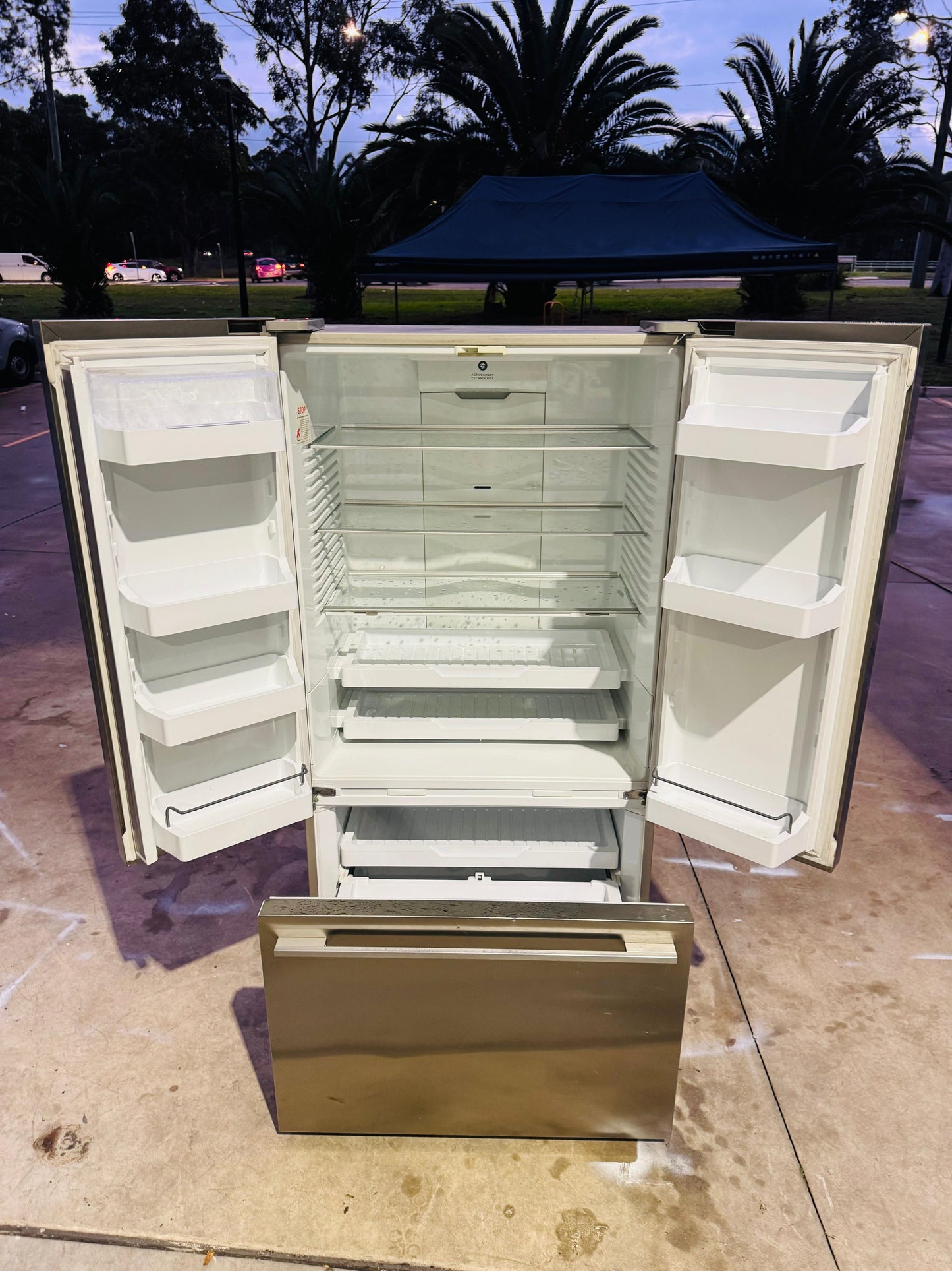 **FISHER & PAYKEL 610 LITRES FRENCH DOOR FRIDGE FREEZER**