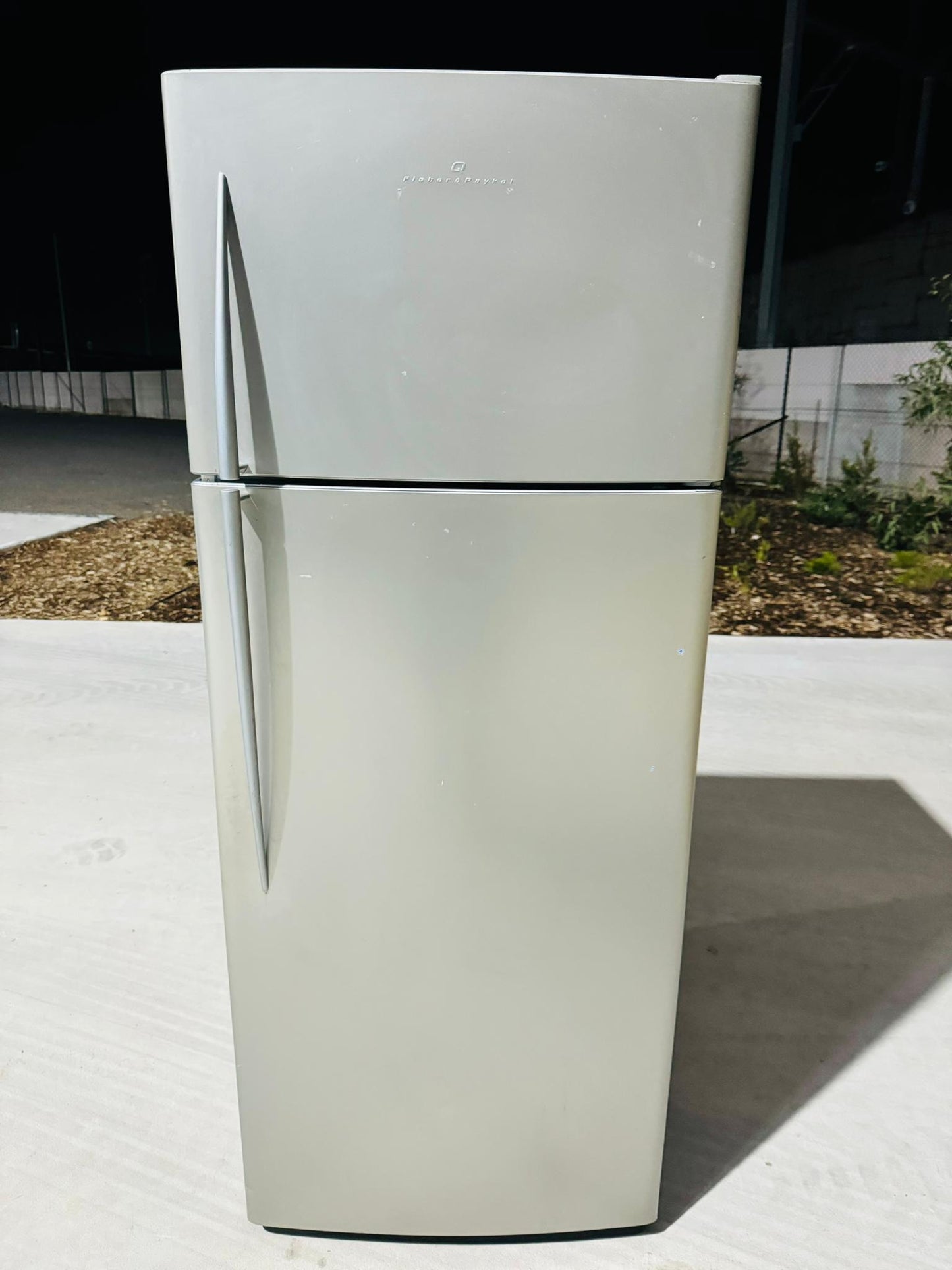 **FISHER & PAYKEL 441 LITRES FRIDGE FREEZER**