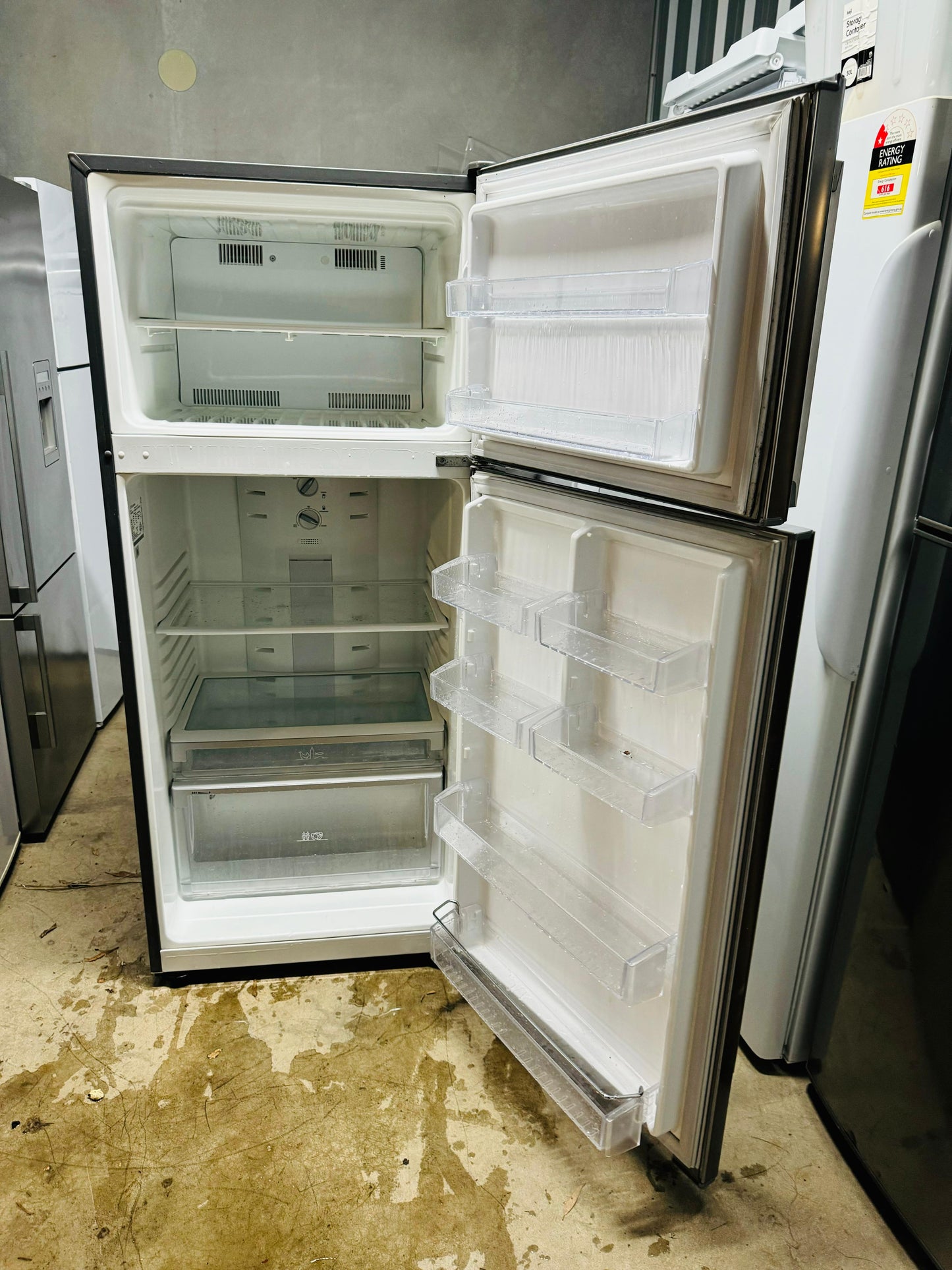 **ELECTROLUX 420 LITRES FRIDGE FREEZER**