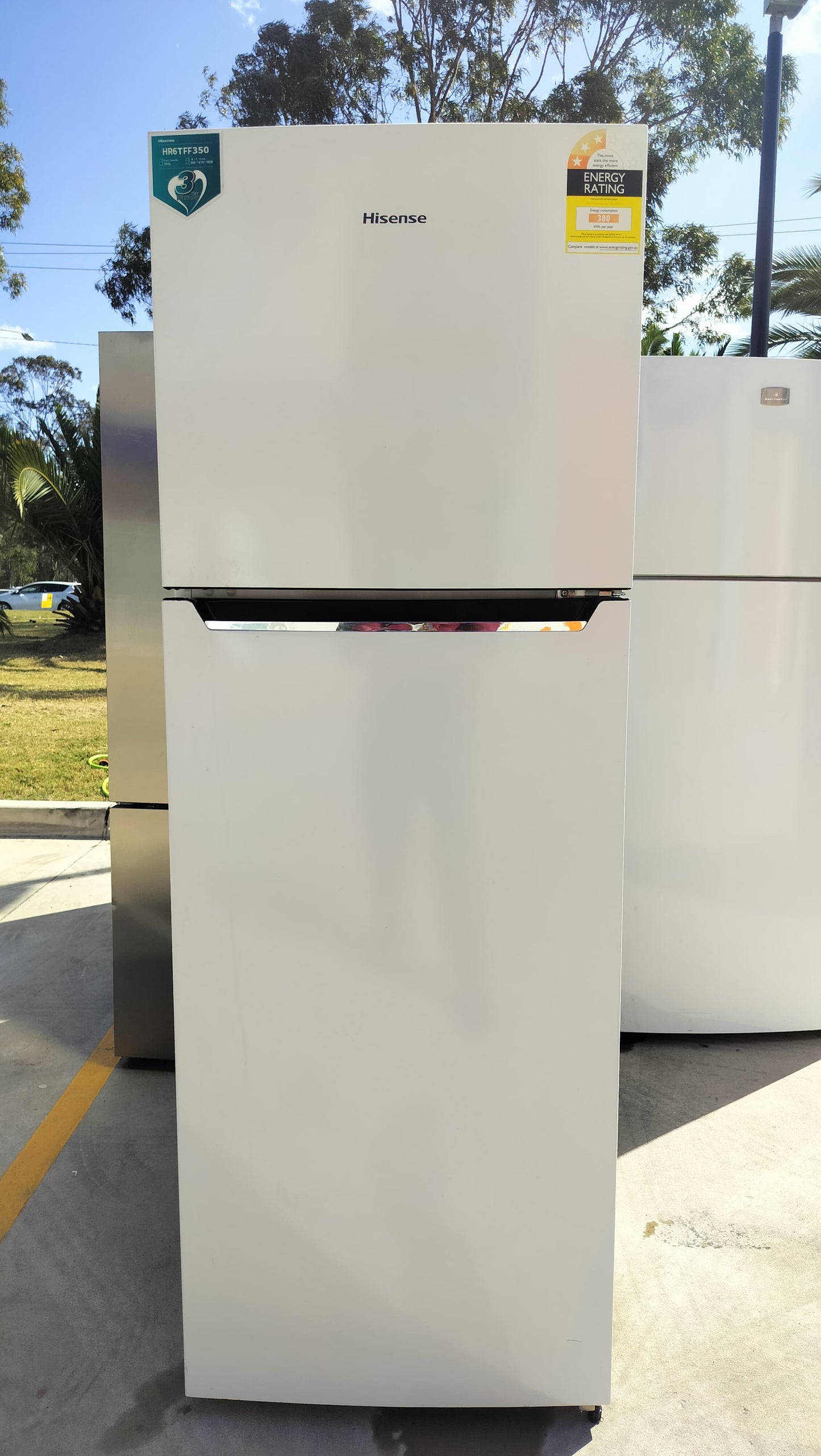 **HISENSE 350 LITRES FRIDGE FREEZER**