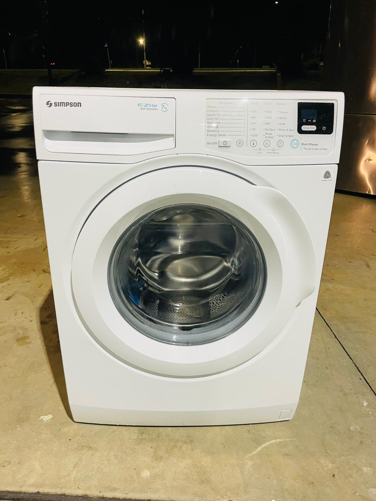 **SIMPSON 7 KGS FRONT LOADER WASHING MACHINE**