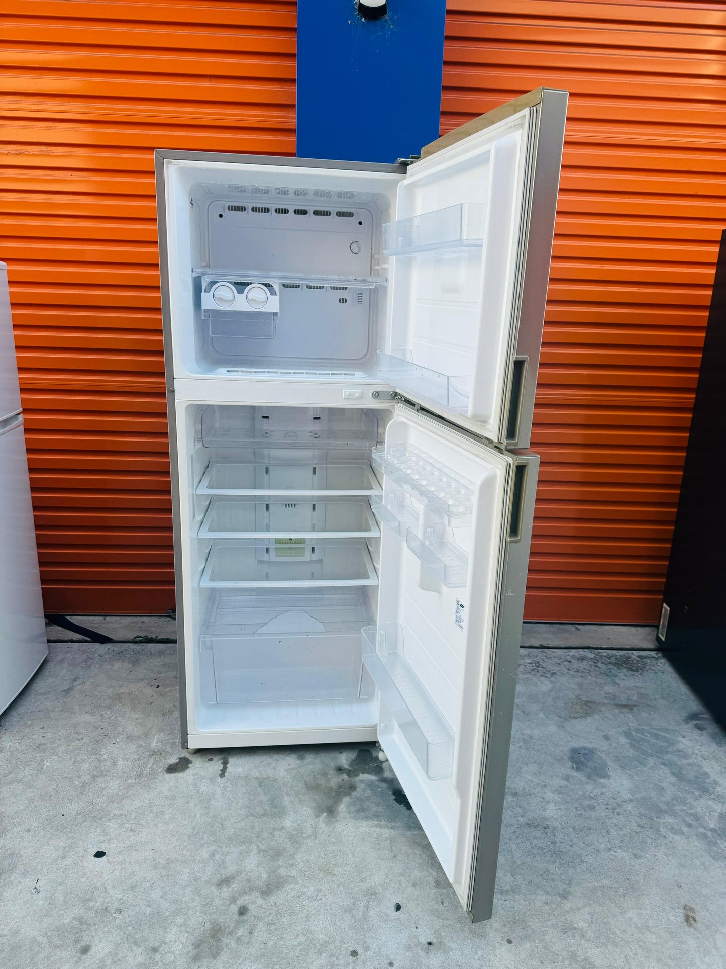 **SAMSUNG 390 LITRES FRIDGE FREEZER**