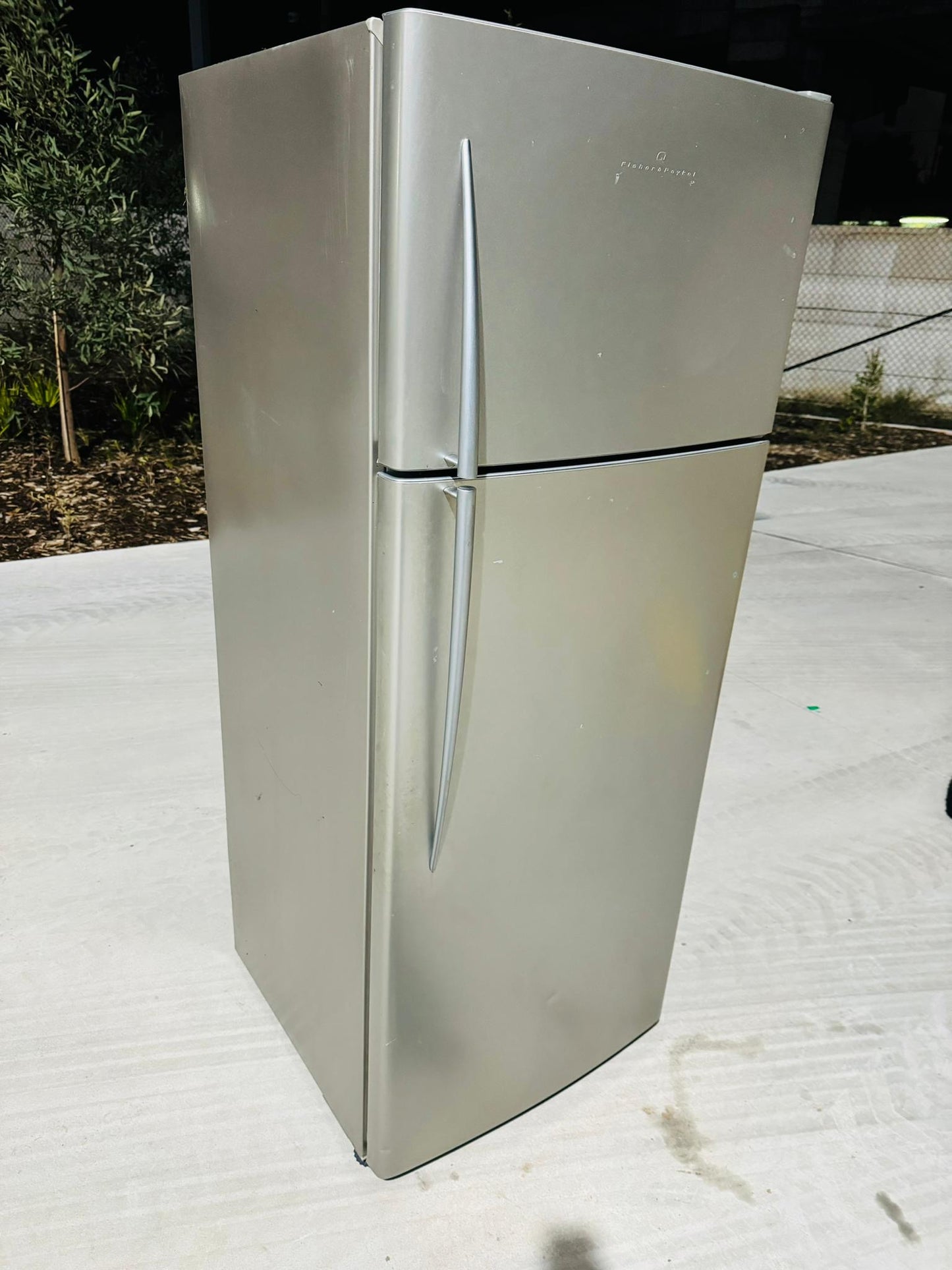 **FISHER & PAYKEL 441 LITRES FRIDGE FREEZER**