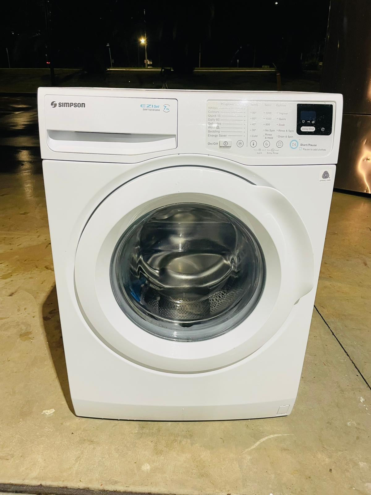 **SIMPSON 7 KGS FRONT LOADER WASHING MACHINE**