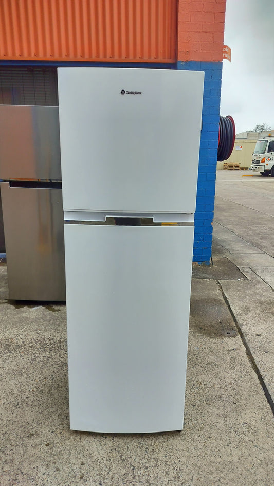 **WESTINGHOUSE 276 LITERS FRIDGE FREEZER**