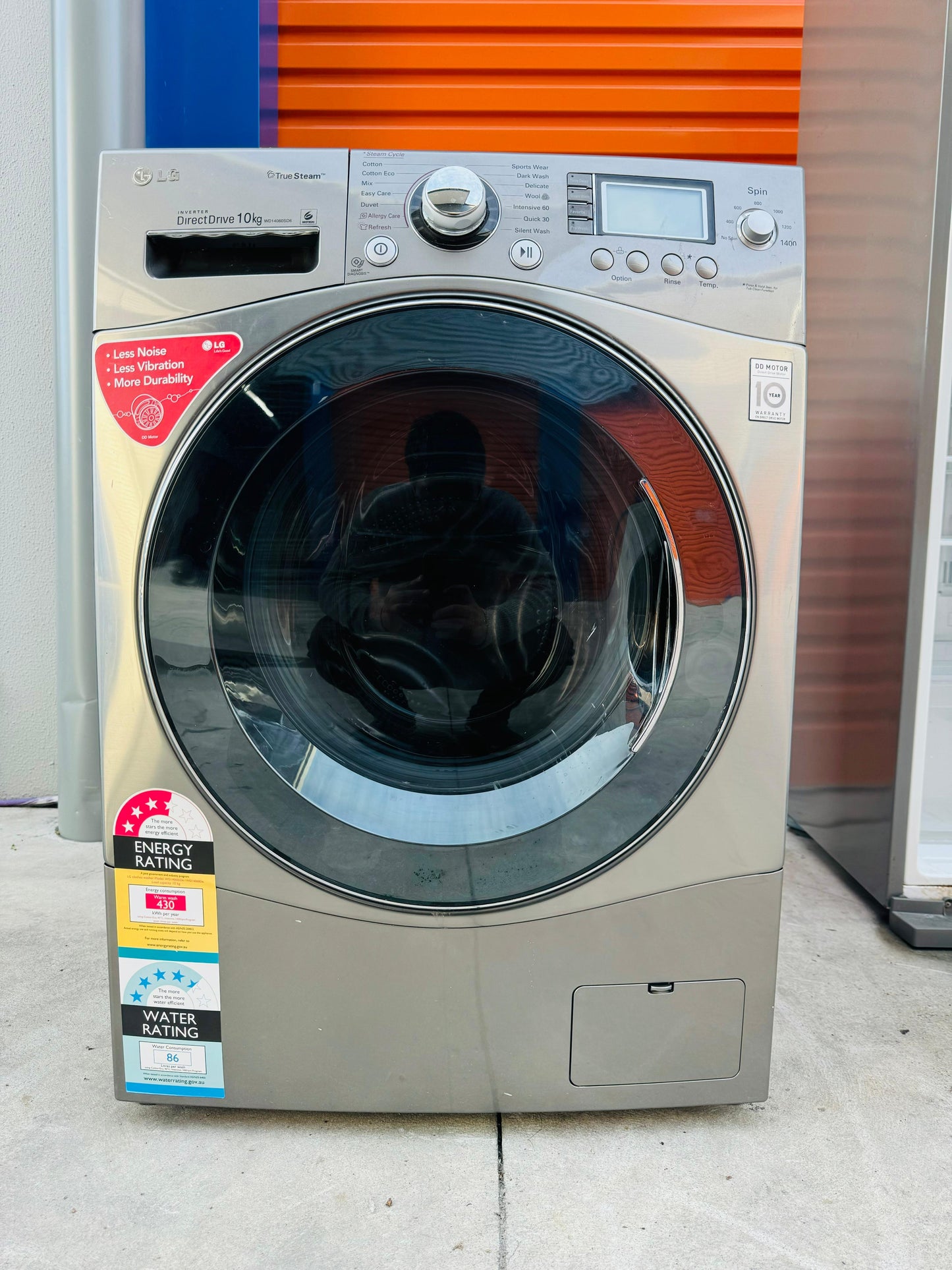 **LG 10KGS FRONT LOADER WASHING MACHINE**