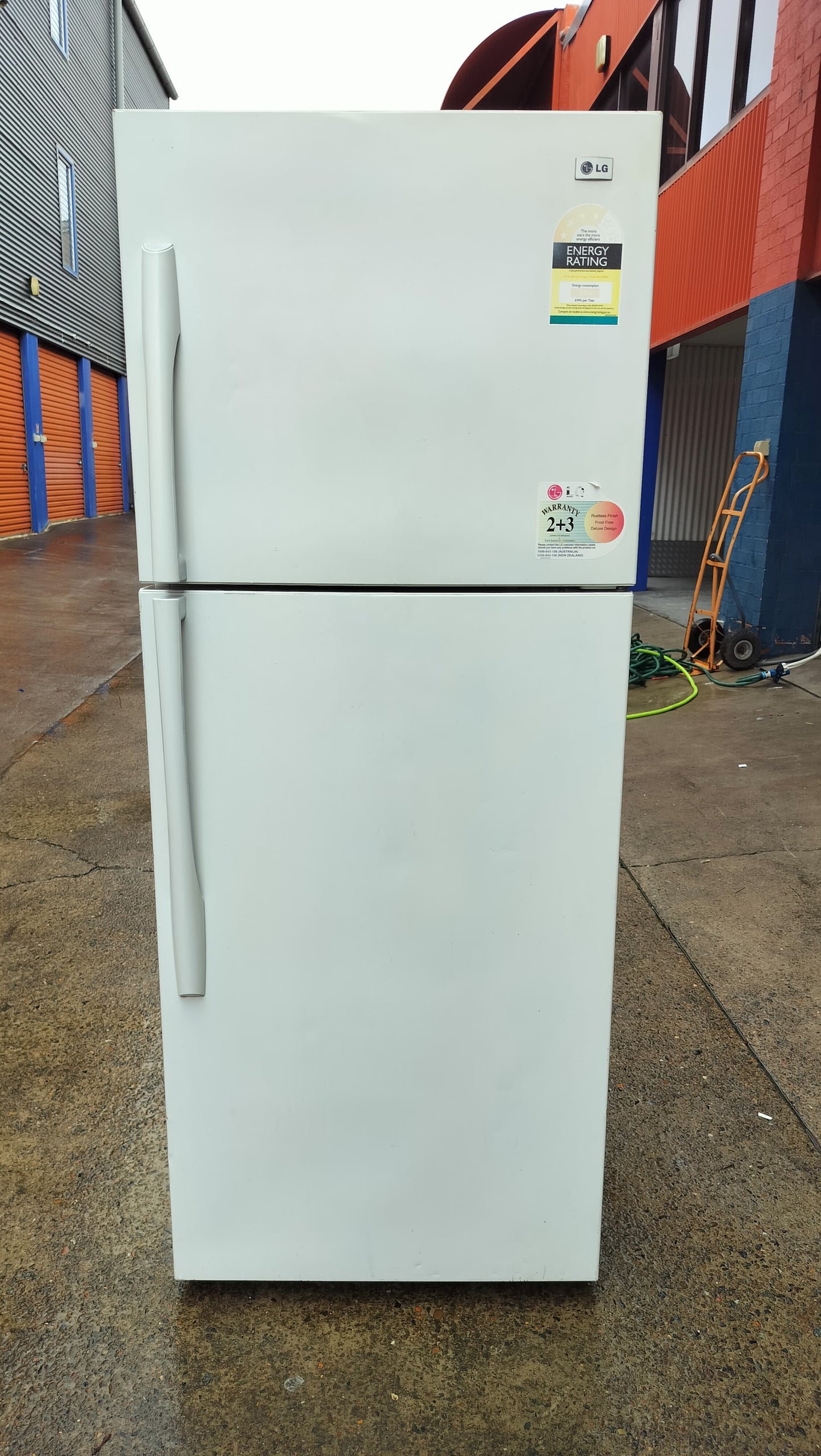 **LG 422 LITRES FRIDGE FREEZER**