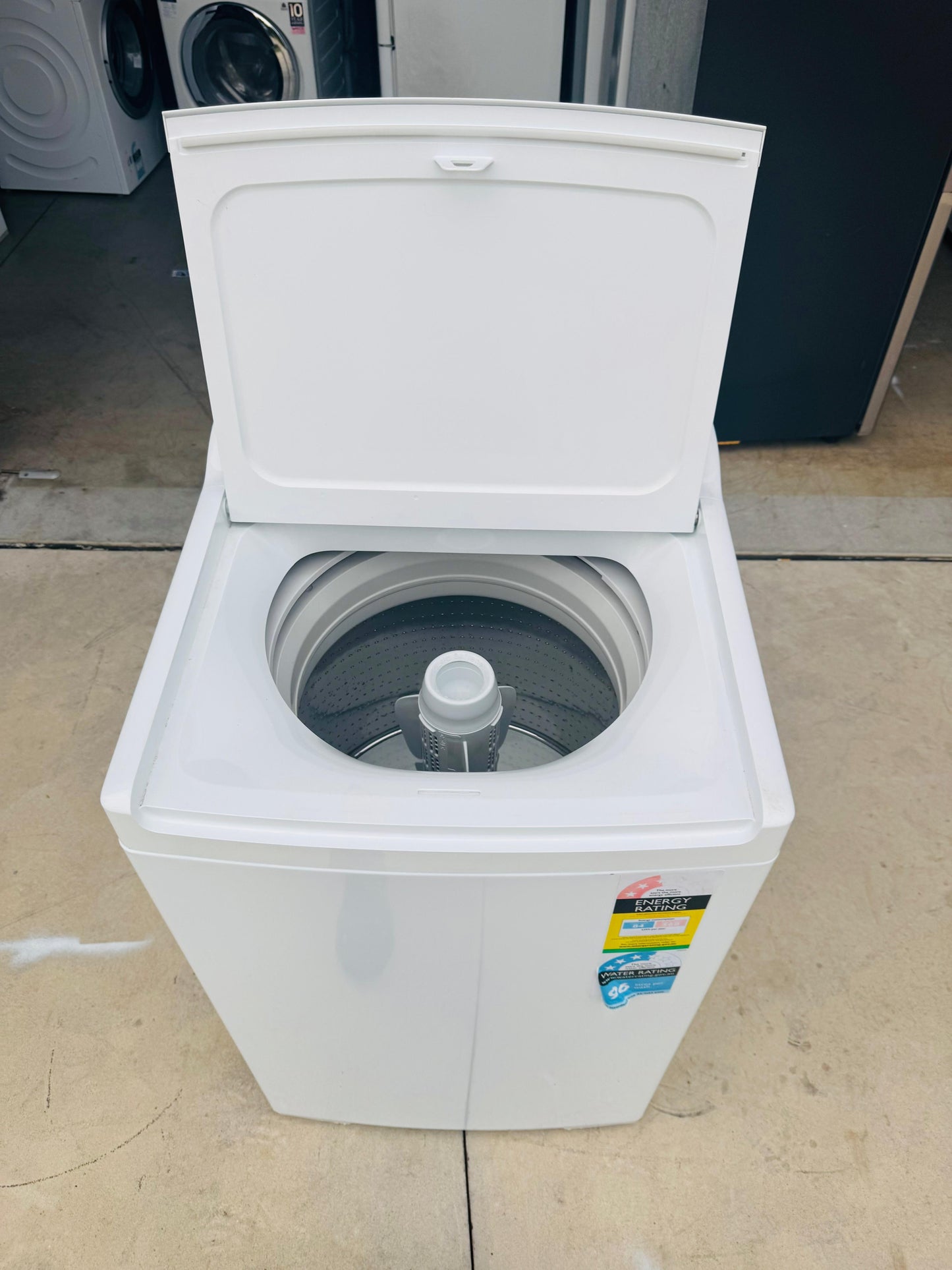 **FISHERS & PAYKEL 8.5 KGS TOP LOADER WASHING MACHINE**