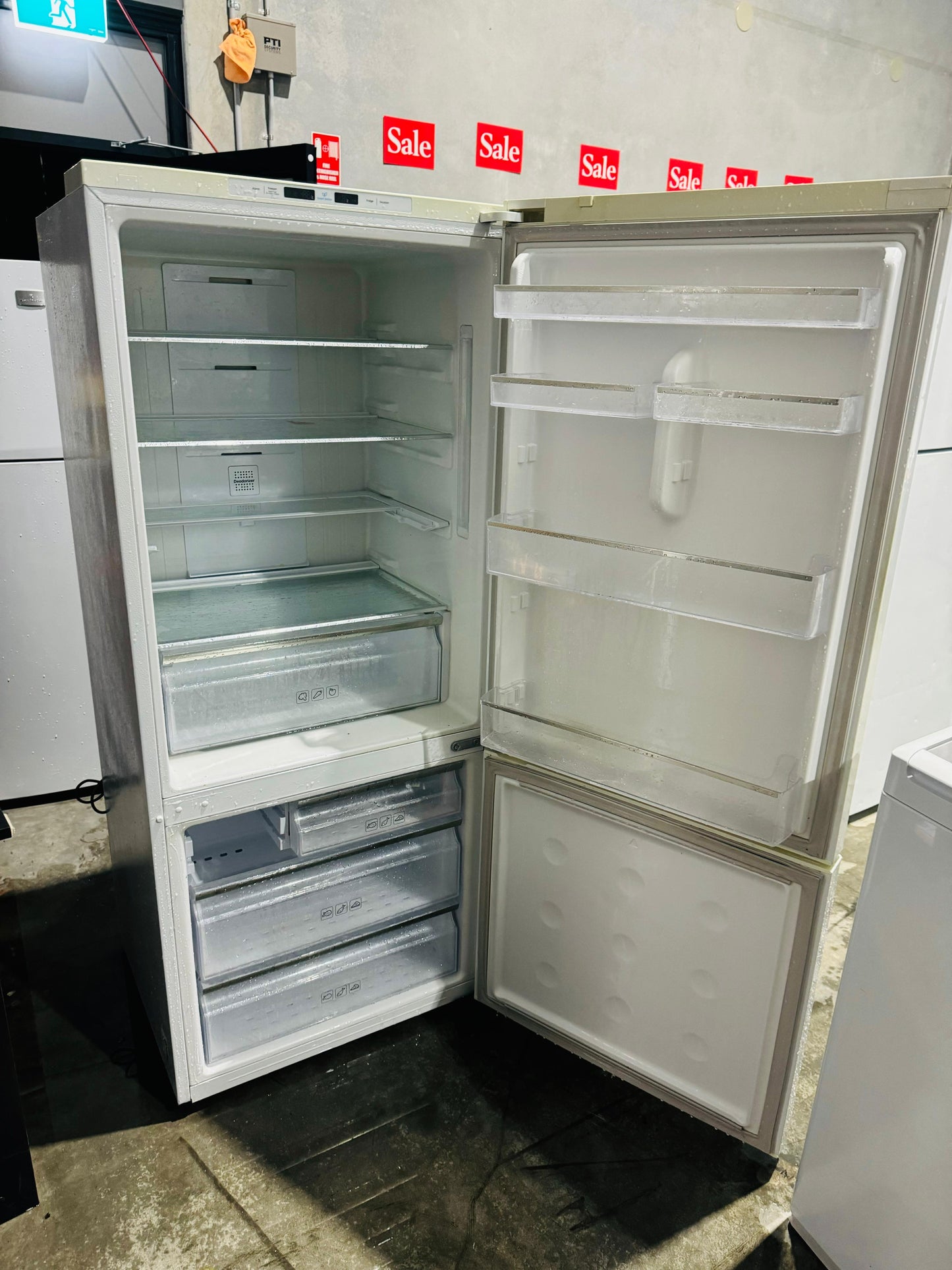 **SAMSUNG 450 LITRES FRIDGE FREEZER**