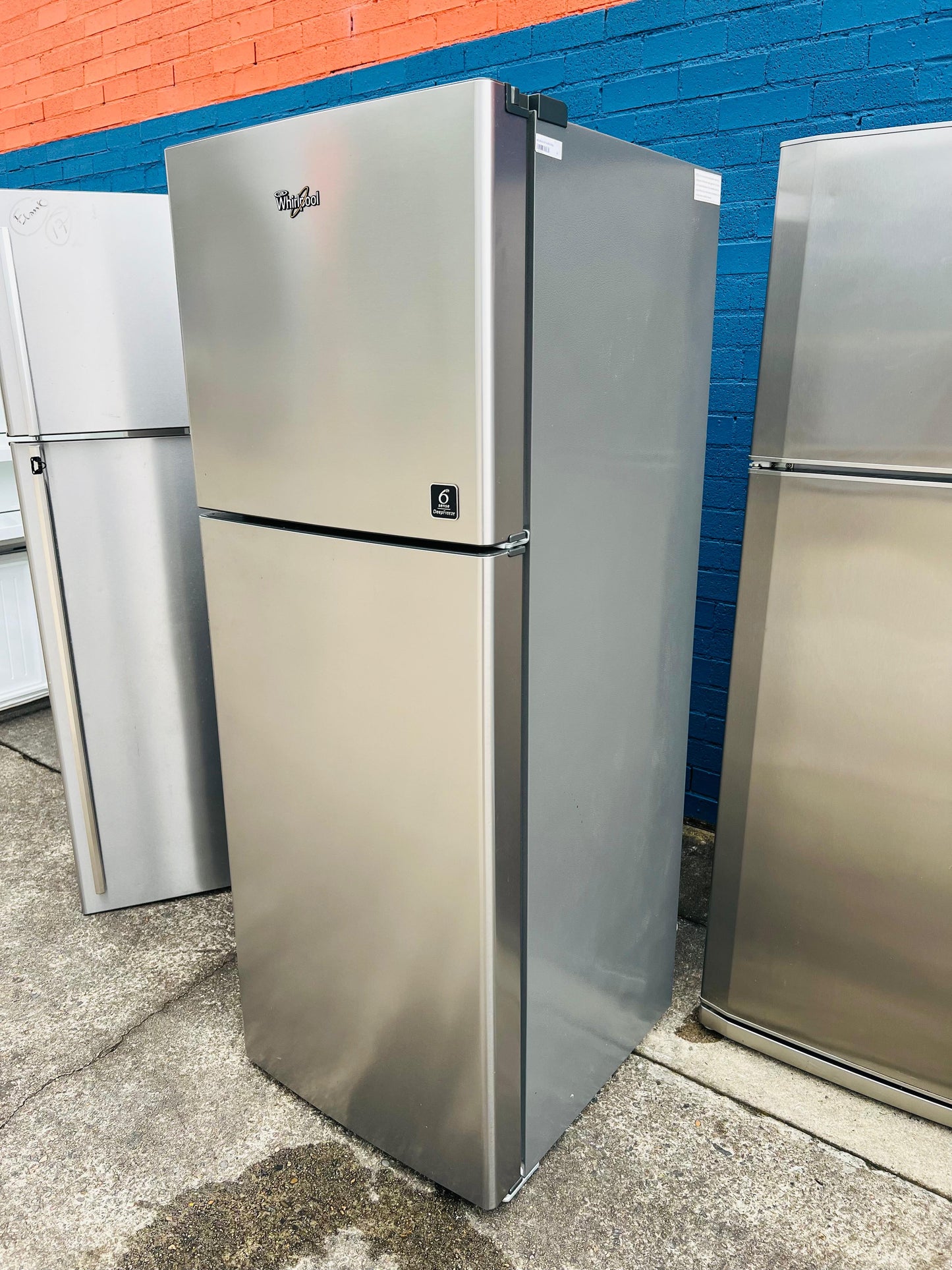 **WHIRLPOOL 340 LITRES FRIDGE FREEZER**