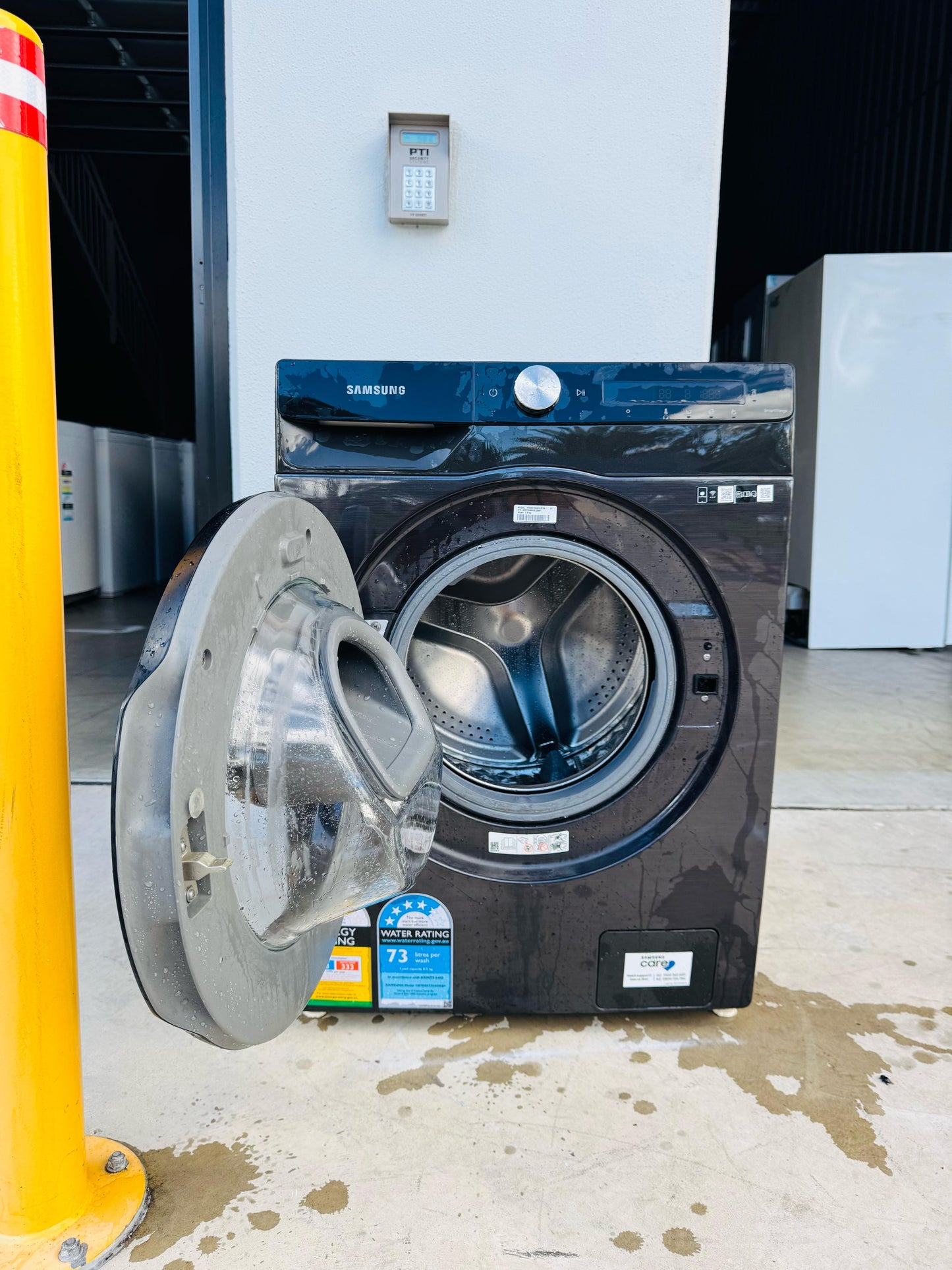 **SAMSUNG 8.5 KGS FRONT LOADER WASHING MACHINE**