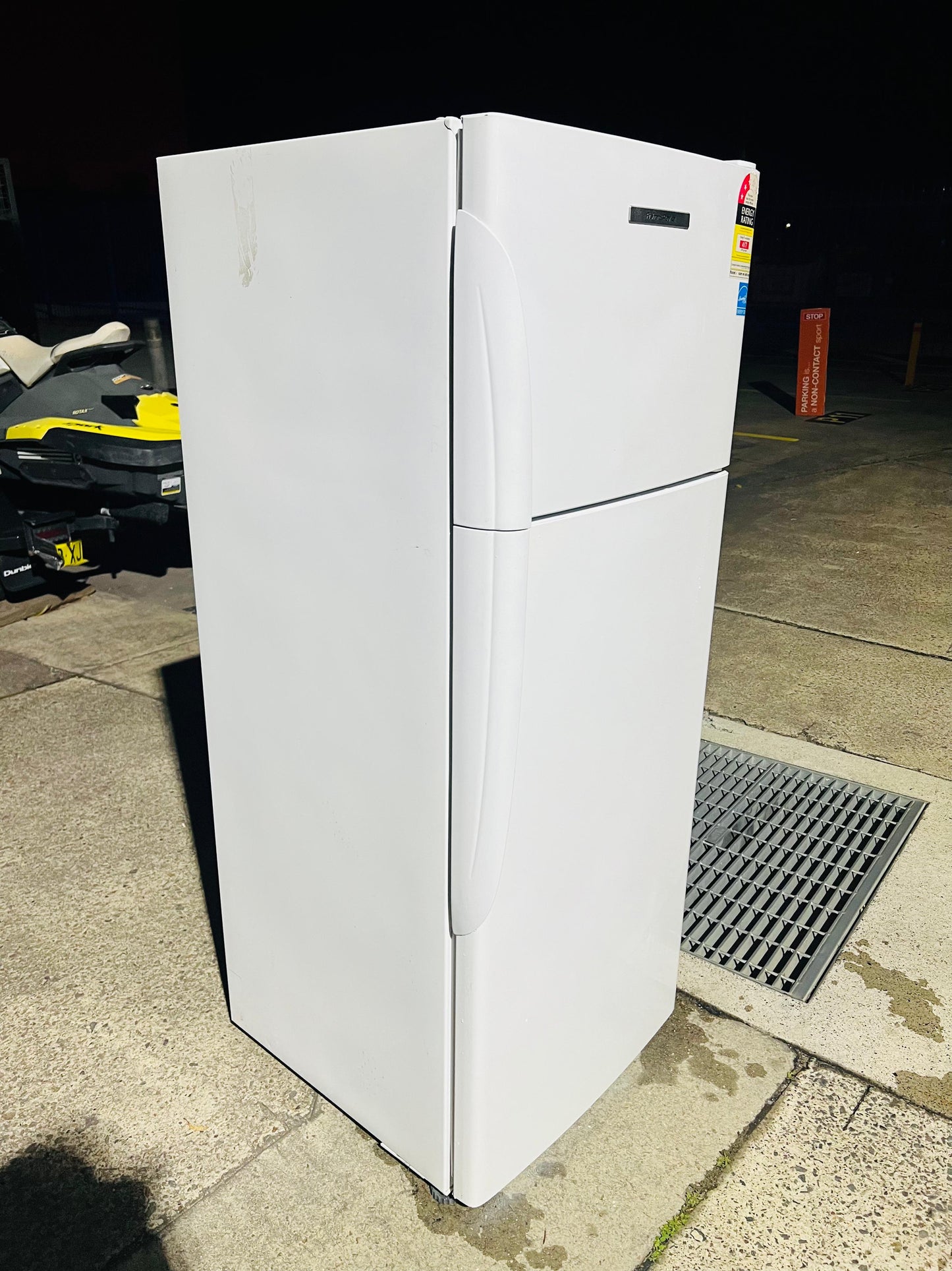 **FISHER & PAYKEL 380 LITRES FRIDGE FREEZER**