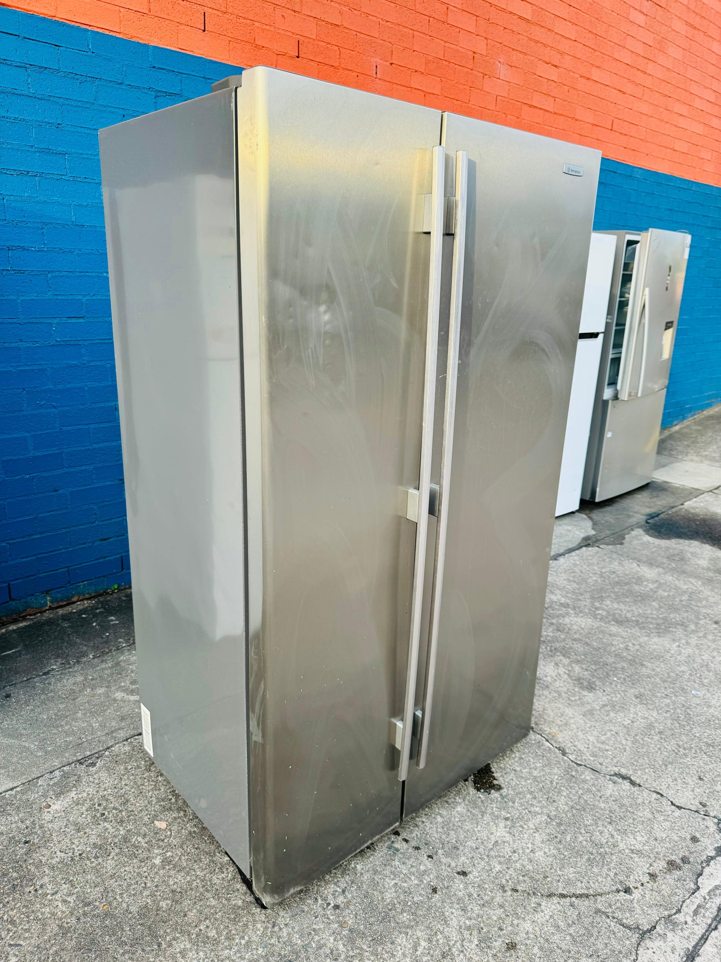 **WESTINGHOUSE SIDE BY SIDE 700 LITRES FRIDGE FREEZER**