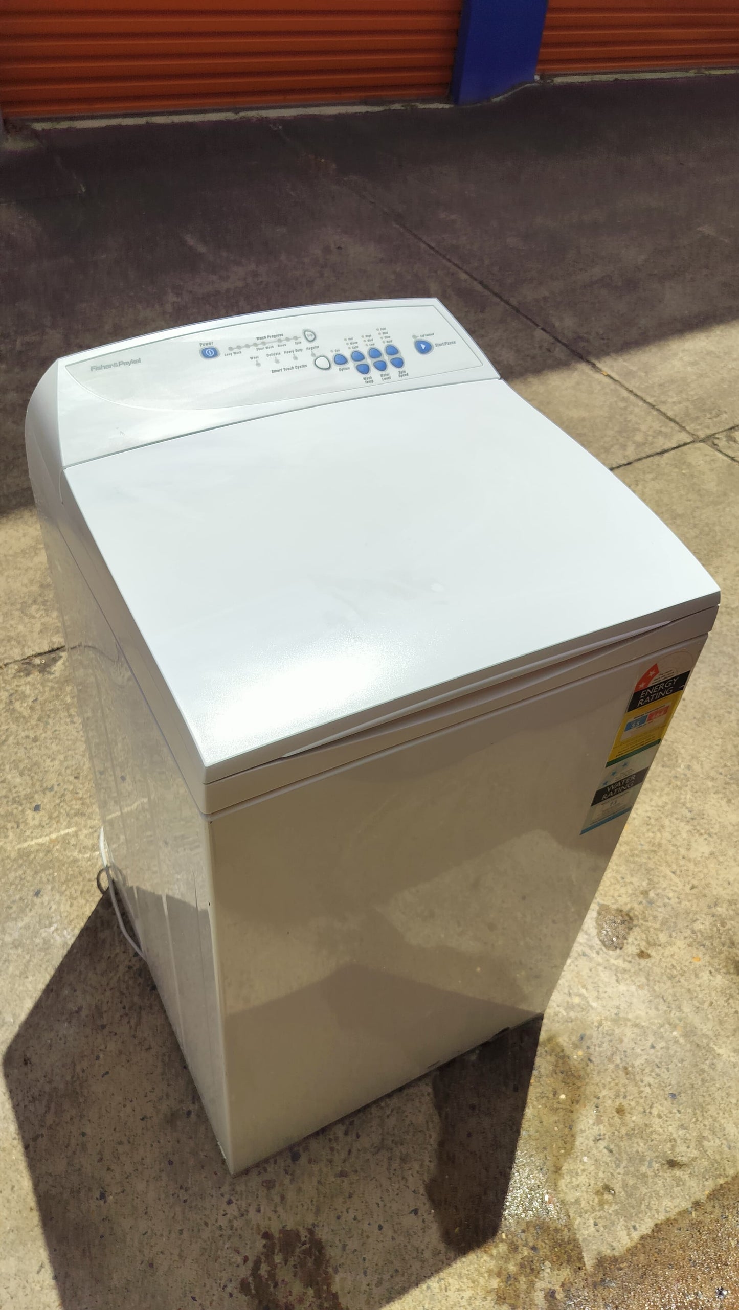 **FISHER & PAYKEL 5.5 KGS TOP LOADER WASHING MACHINE**