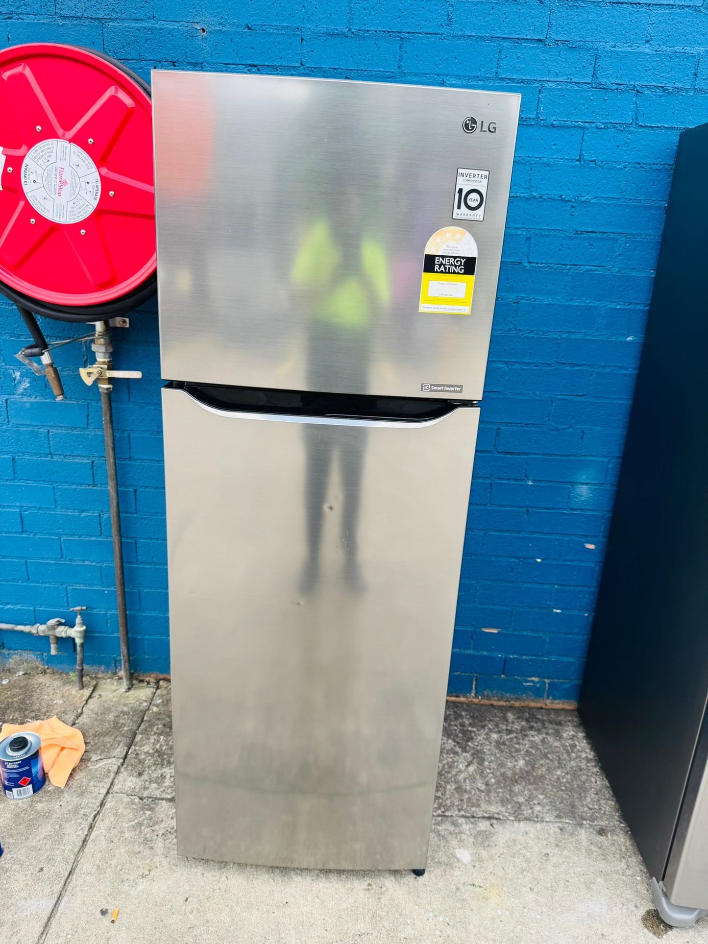 **LG 332 LITRES FRIDGE FREEZER**