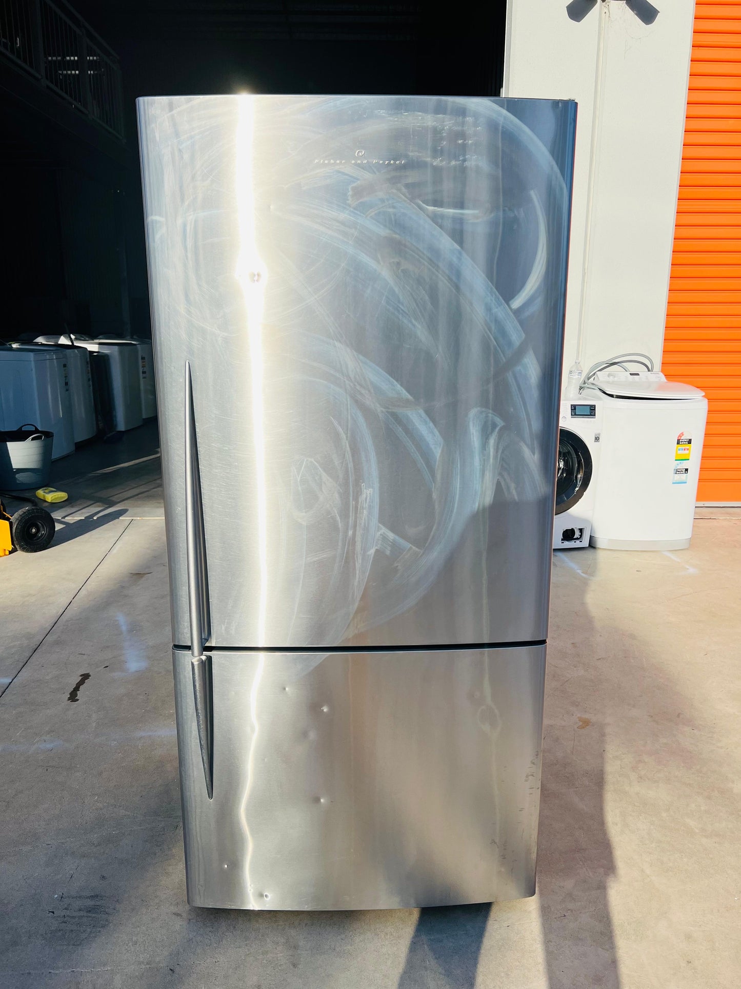 **FISHER & PAYKEL 519 LITRES FRIDGE FREEZER**