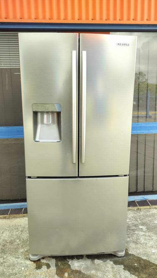 **SAMSUNG 528 LITRES FRIDGE FREEZER & WATER DISPENSER**