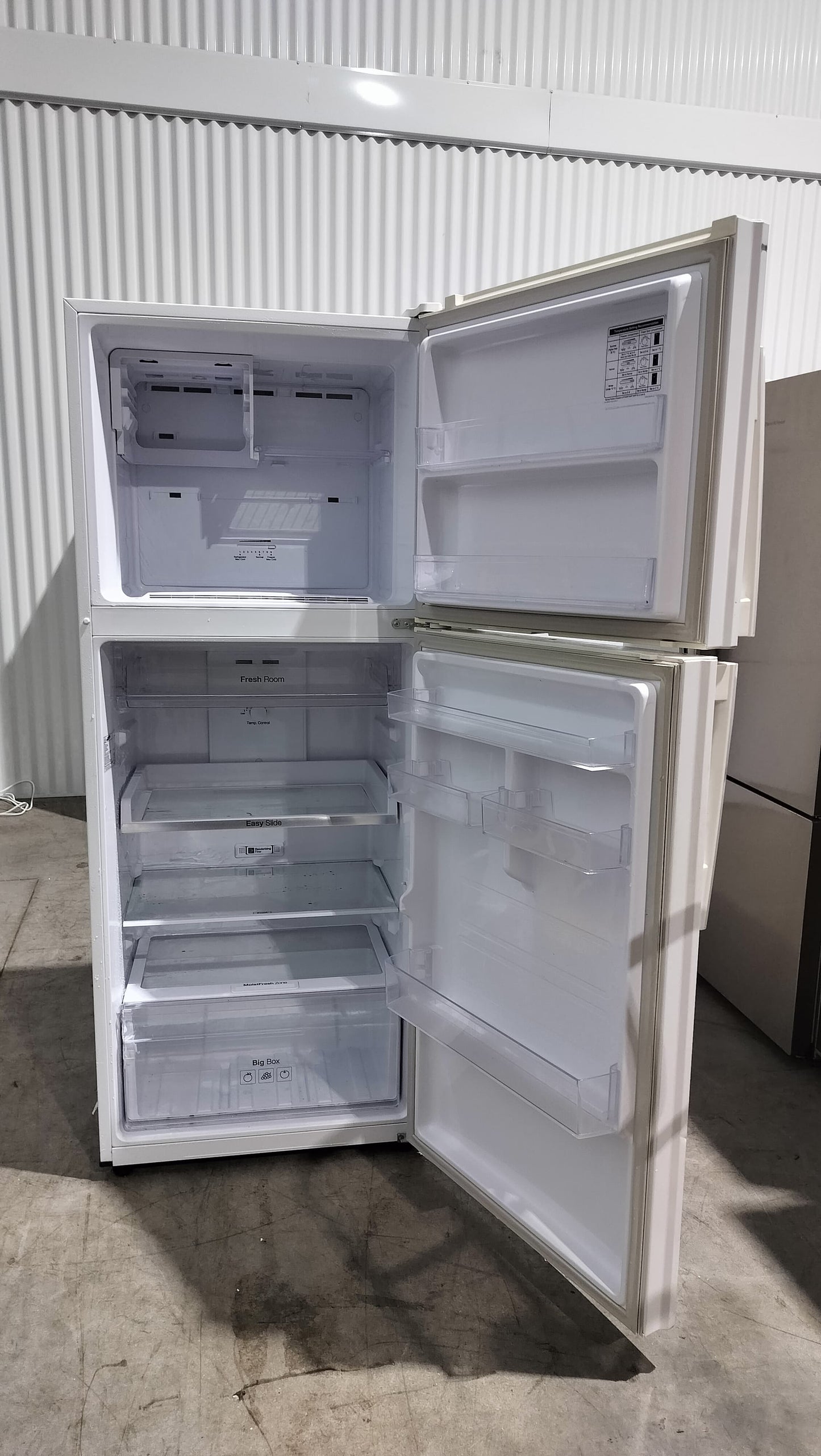 **SAMSUNG 393 LITRES FRIDGE FREEZER**