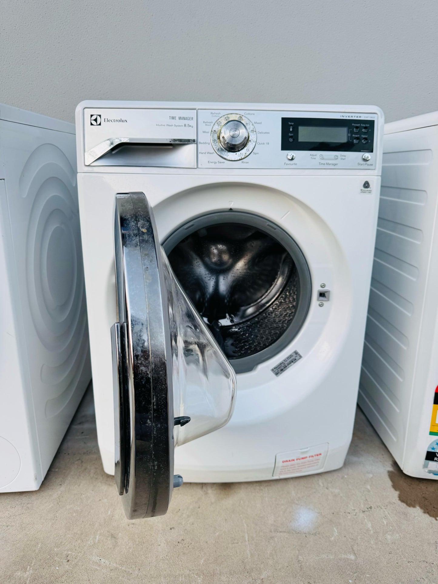 **ELECTROLUX 8.5 KGS FRONT LOADER WASHING MACHINE**