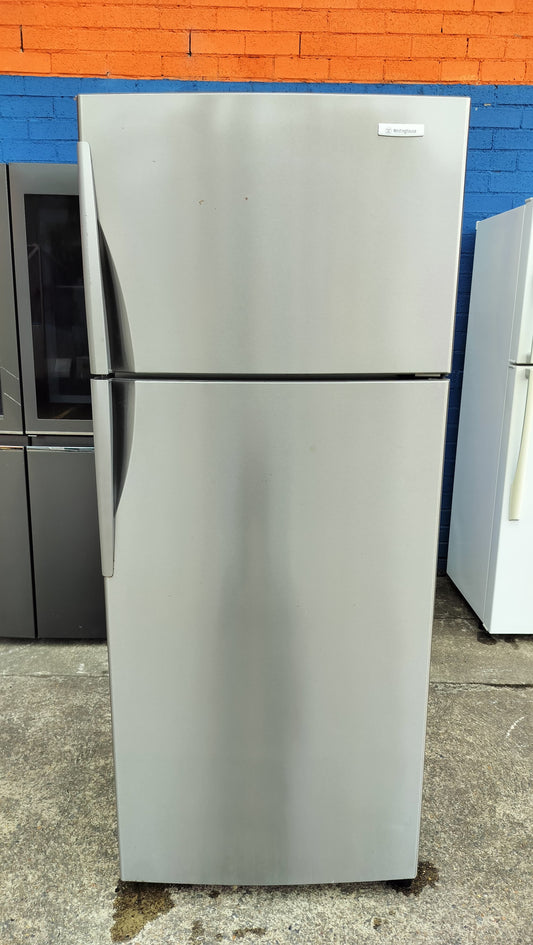 **WESTINGHOUSE 390 LITRES FRIDGE FREEZER**