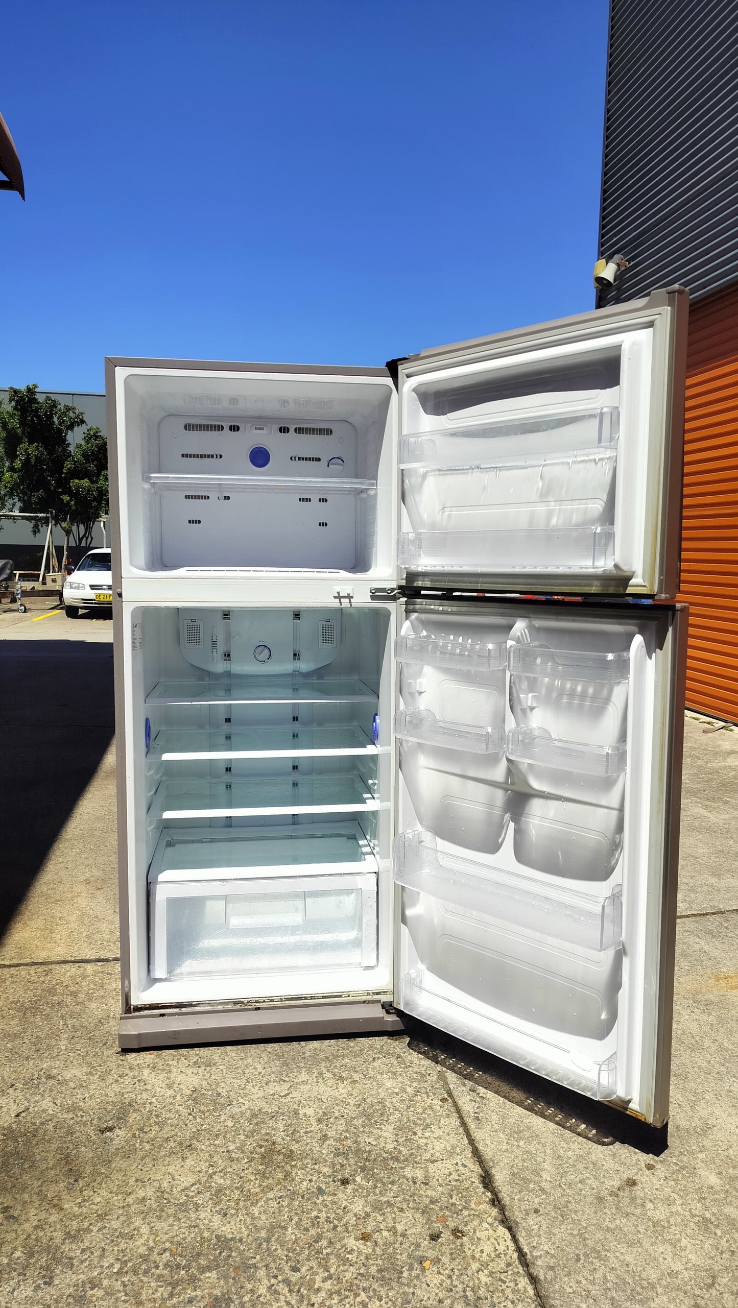 **SAMSUNG 434 LITRES FRIDGE FREEZER**