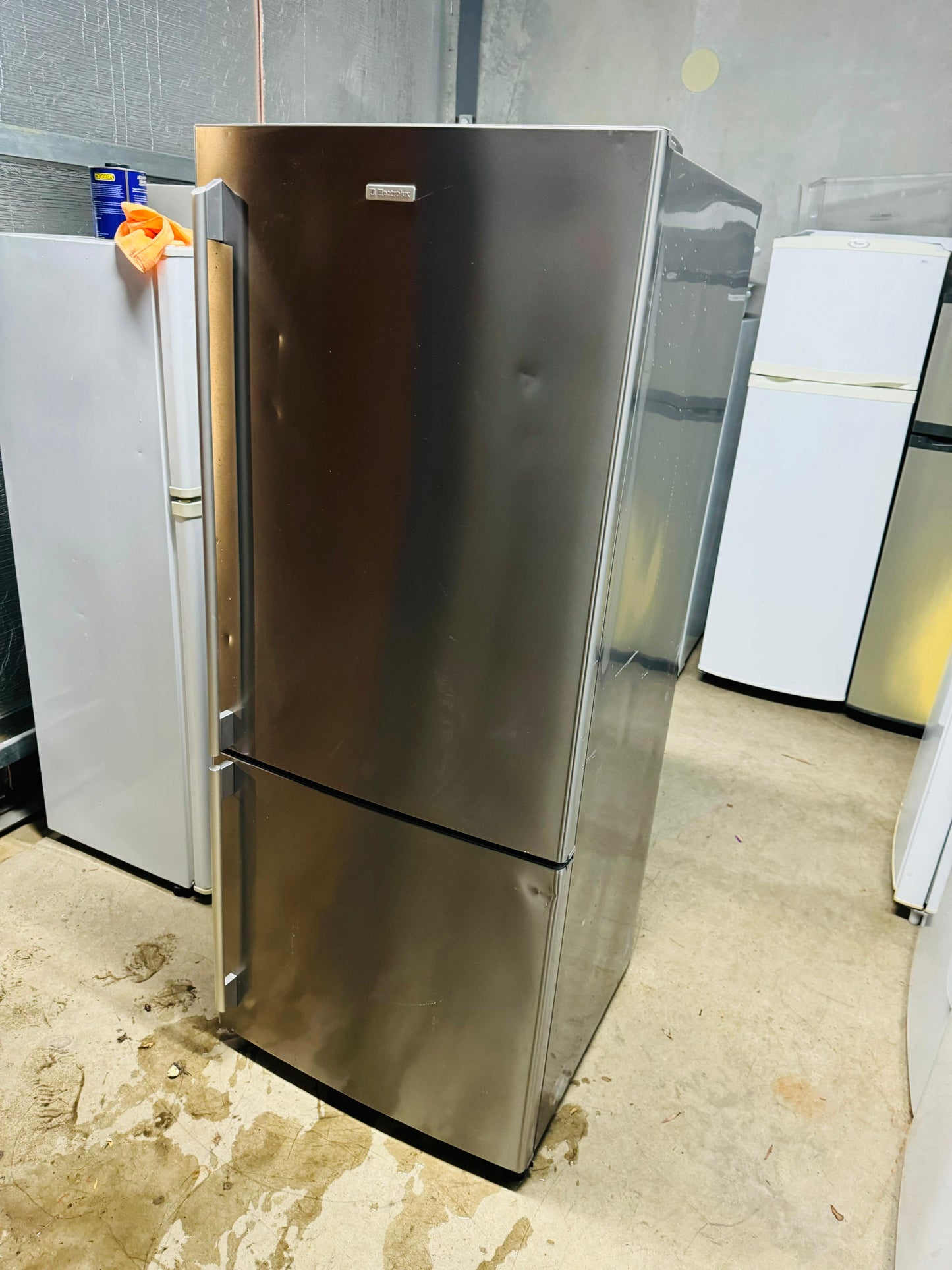 **ELECTROLUX 430 LITRES FRIDGE FREEZER**