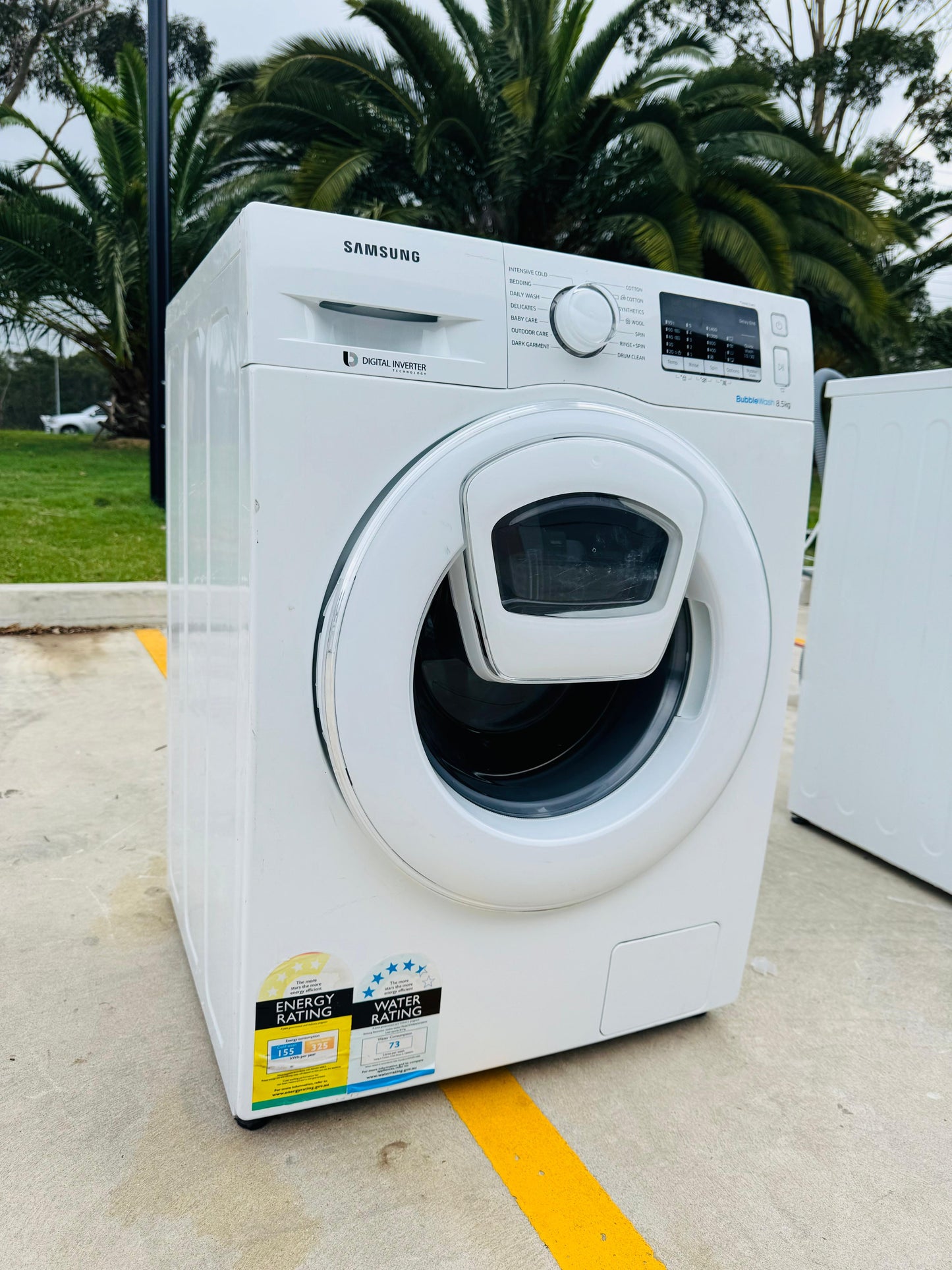 **SAMSUNG 8.5 KGS FRONT LOADER WASHING MACHINE**